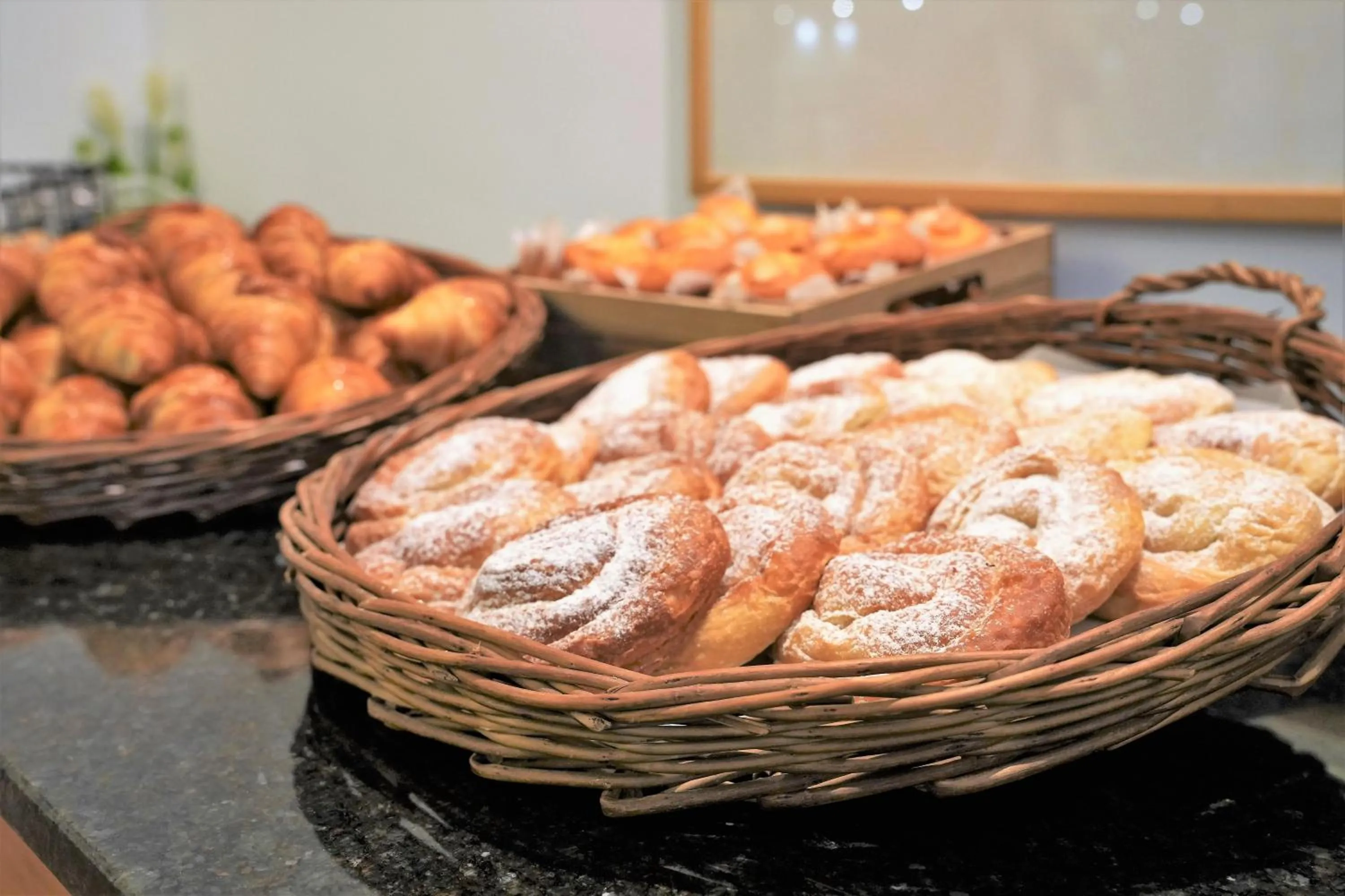 Restaurant/places to eat in Port Feria Valencia