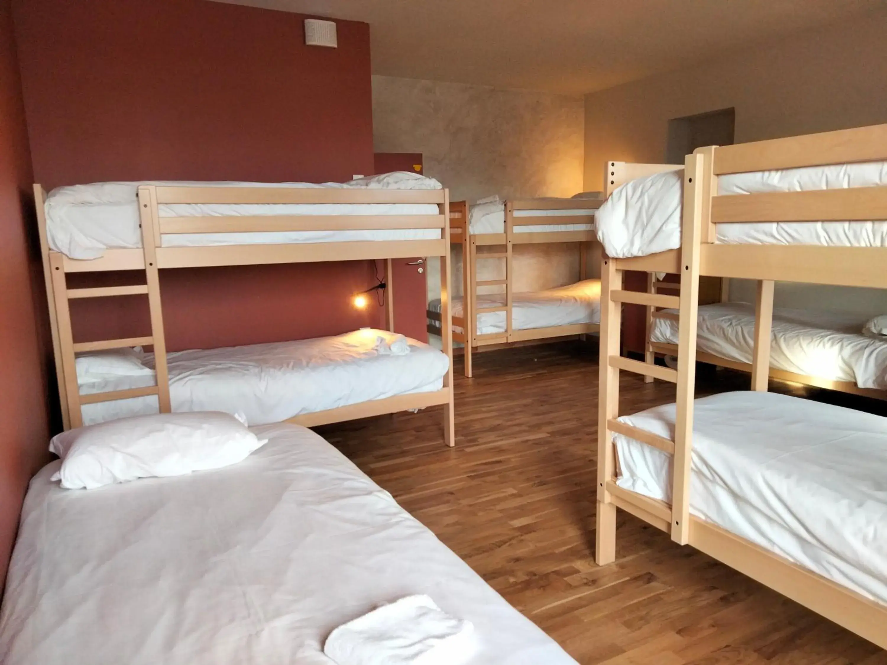 Bunk Bed in Mixed Dormitory Room in A la belle étoile Bunk Bed in Mixed Dormitory Room in A la belle étoile