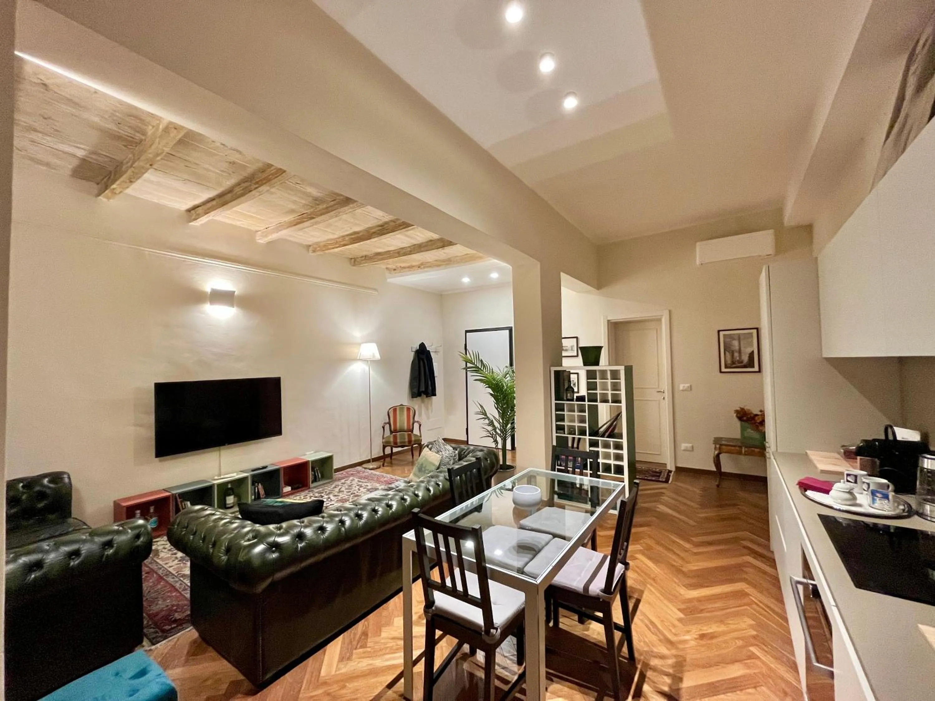 De' Musei Suites - Premium One-Bedroom near Piazza Maggiore