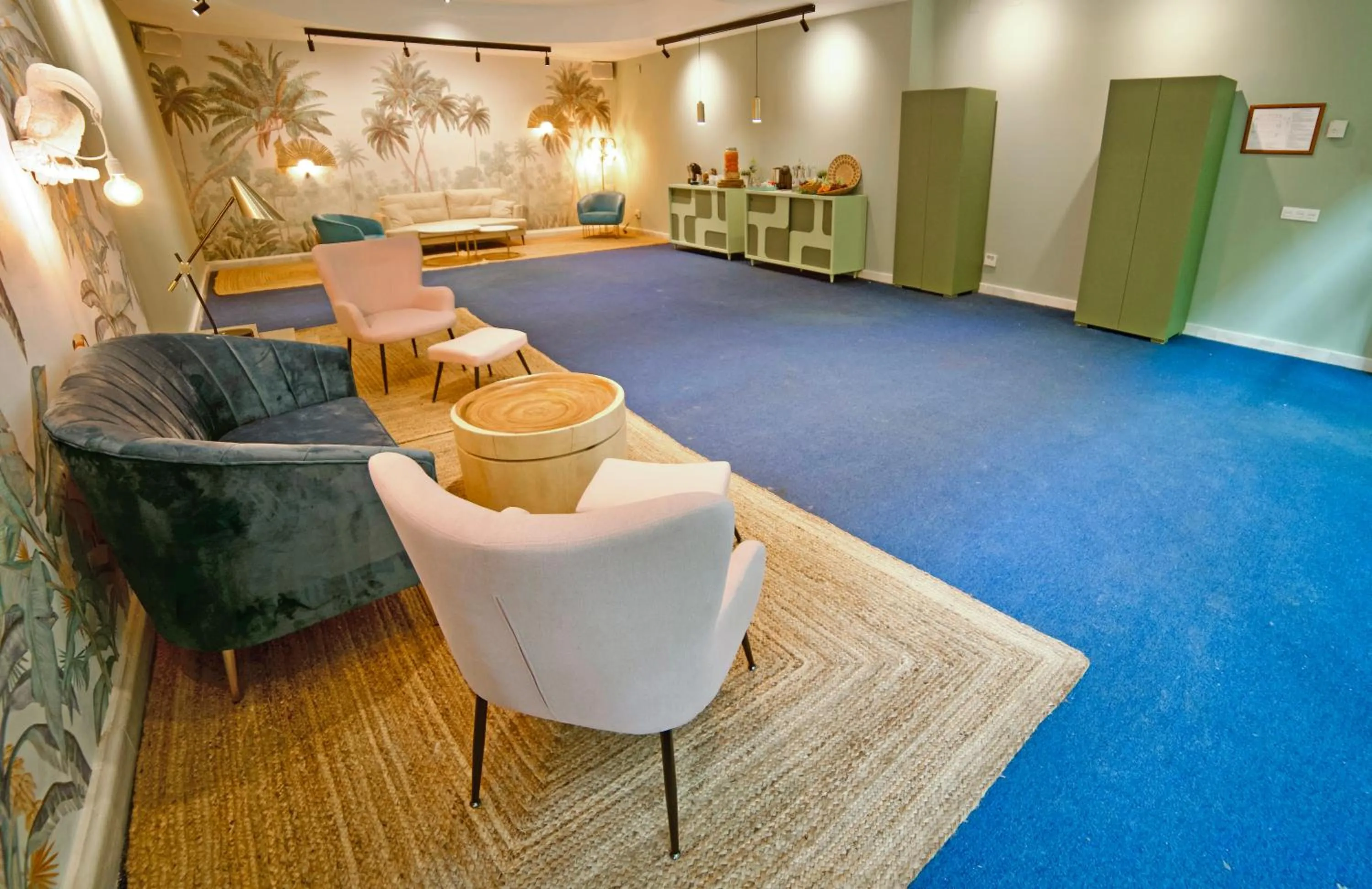 Living room in Holiday World RIWO Hotel.