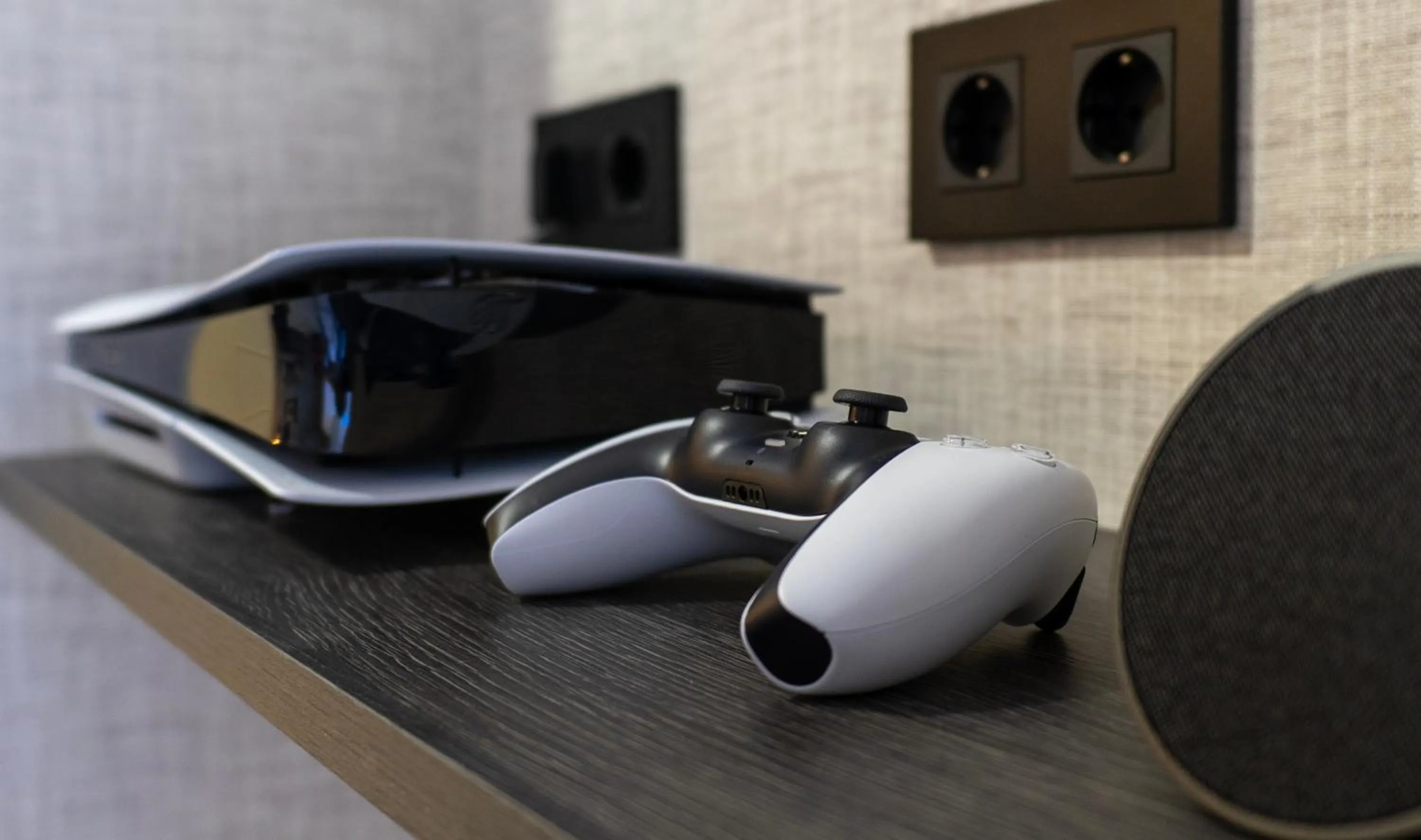 Decorative detail in Holiday World RIWO Hotel.