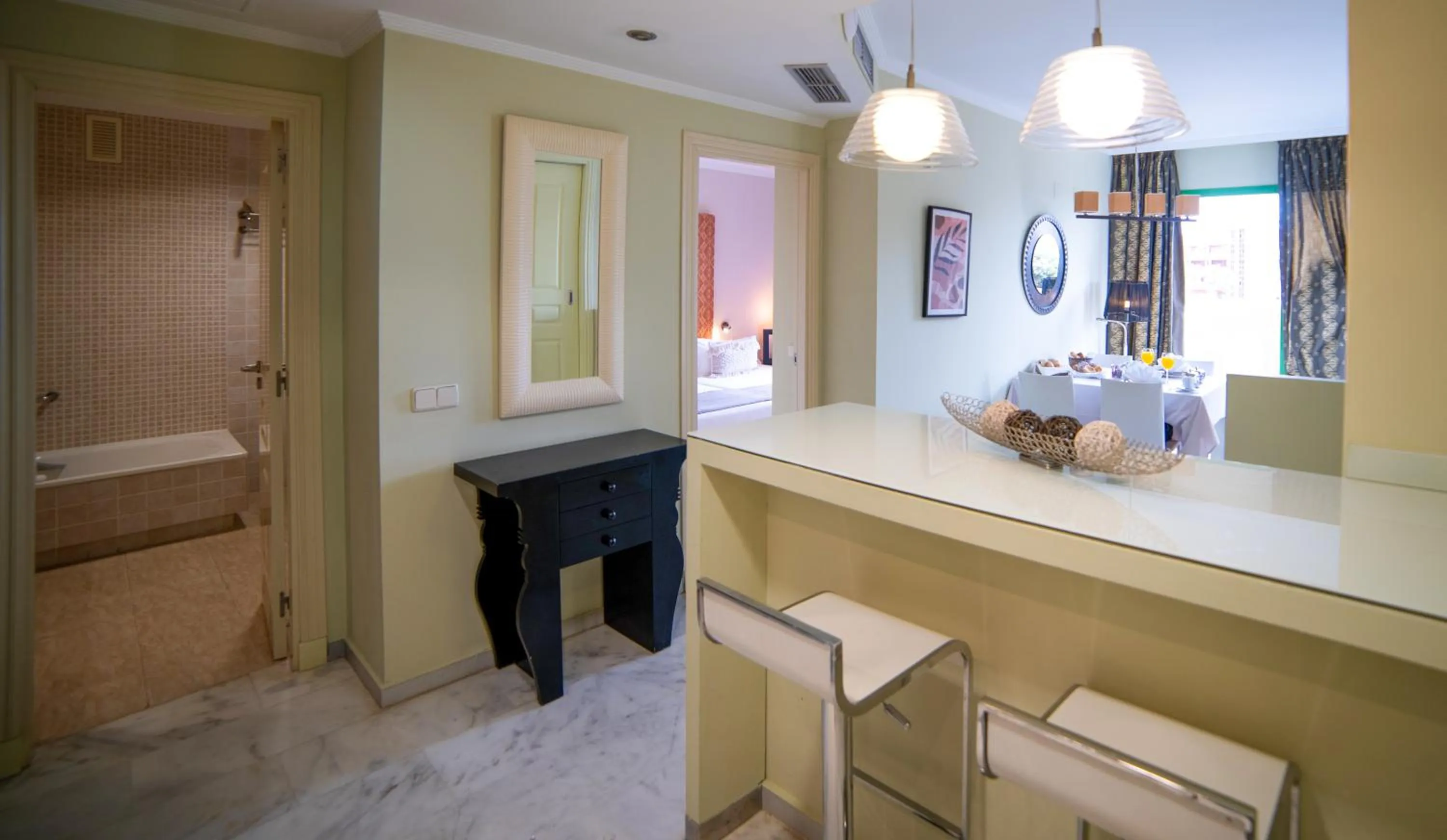 Bathroom in Holiday World RIWO Hotel.