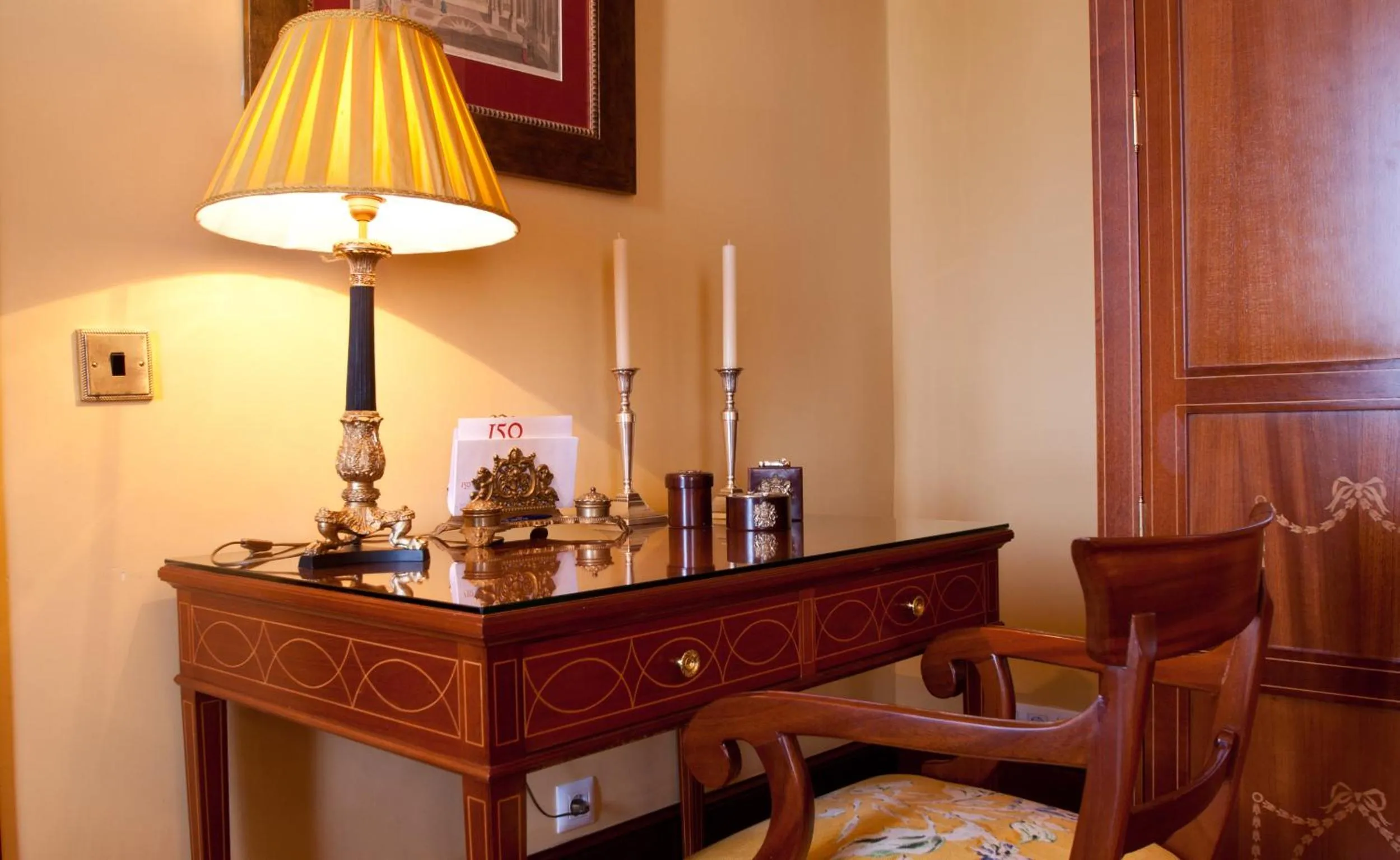 Decorative detail in Hotel Inglaterra