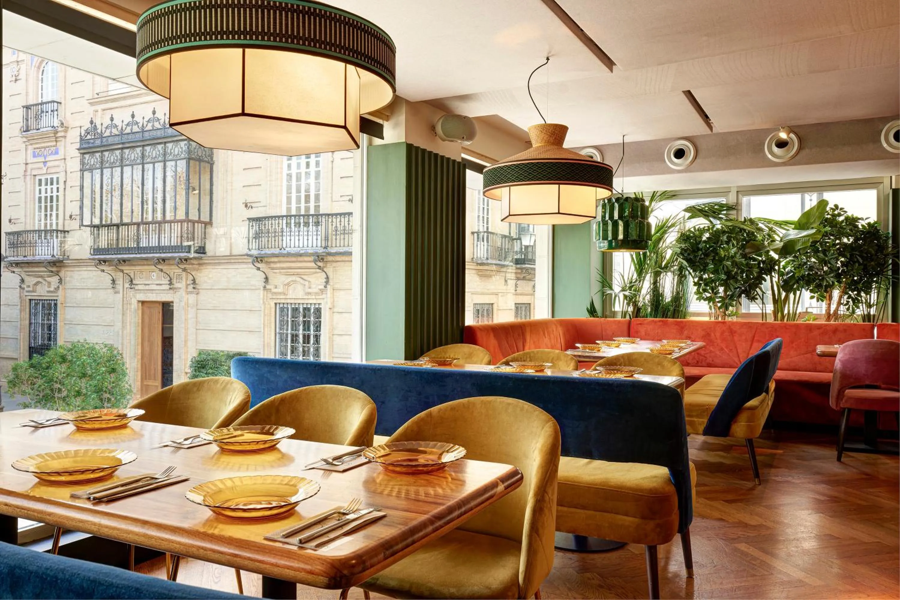 Restaurant/places to eat in Hotel Inglaterra