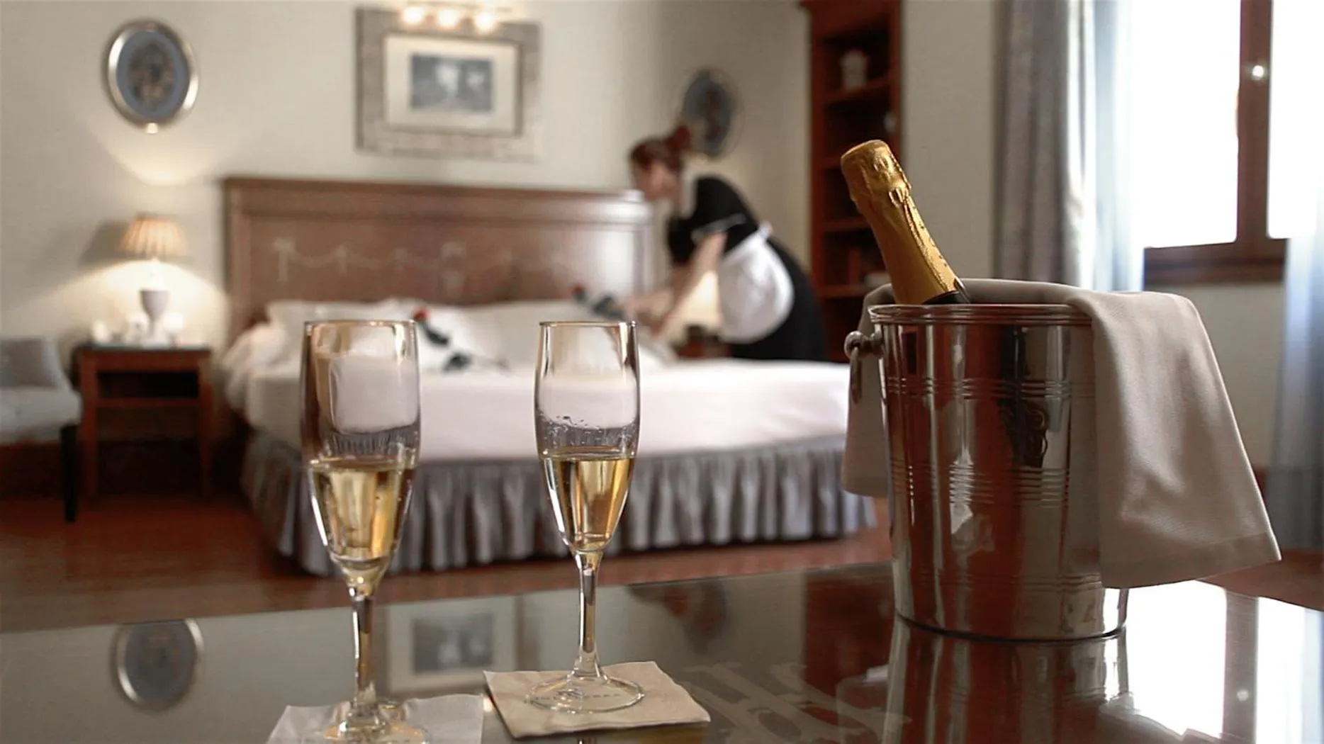 Photo of the whole room in Hotel Inglaterra