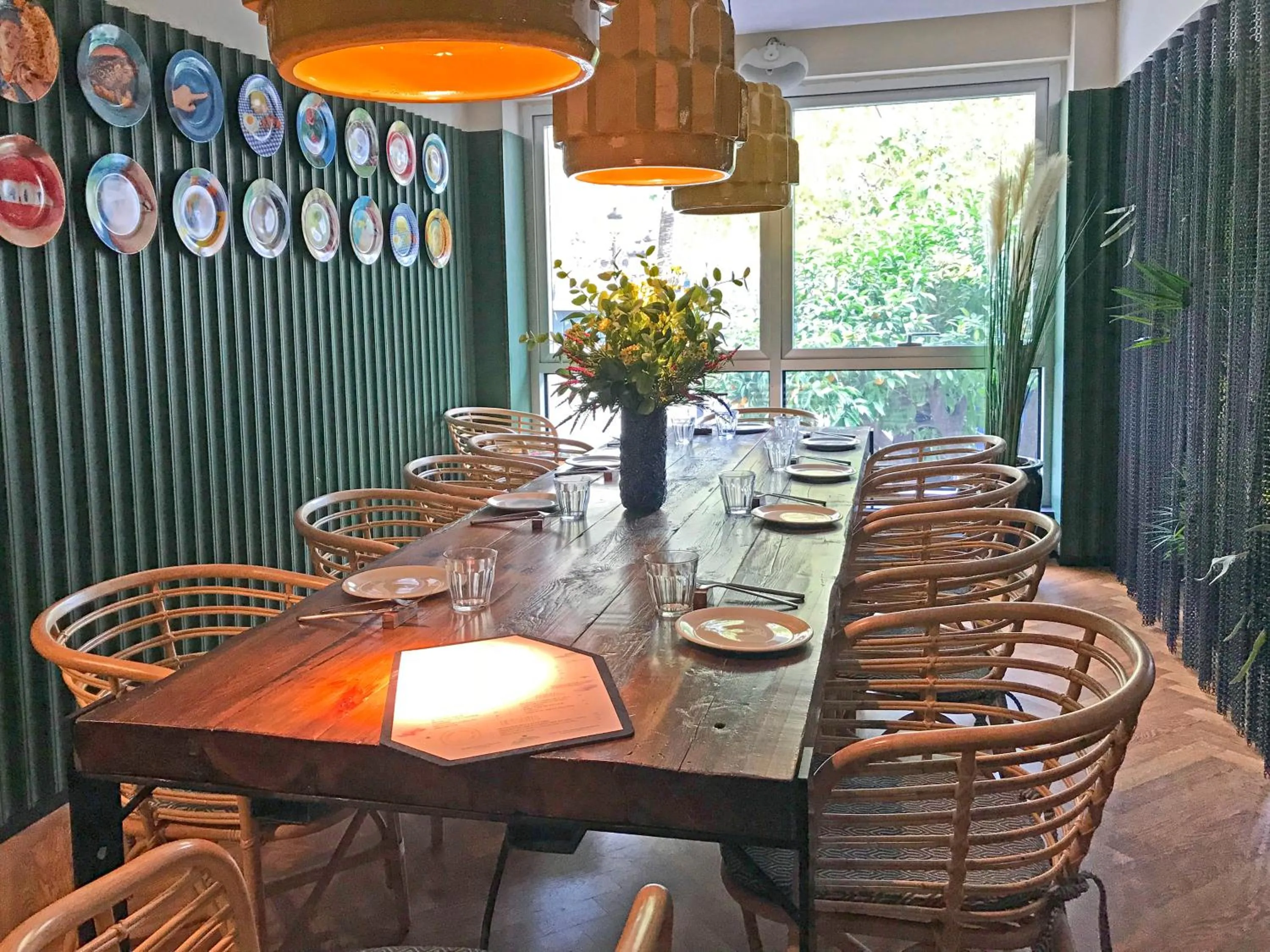 Restaurant/places to eat in Hotel Inglaterra