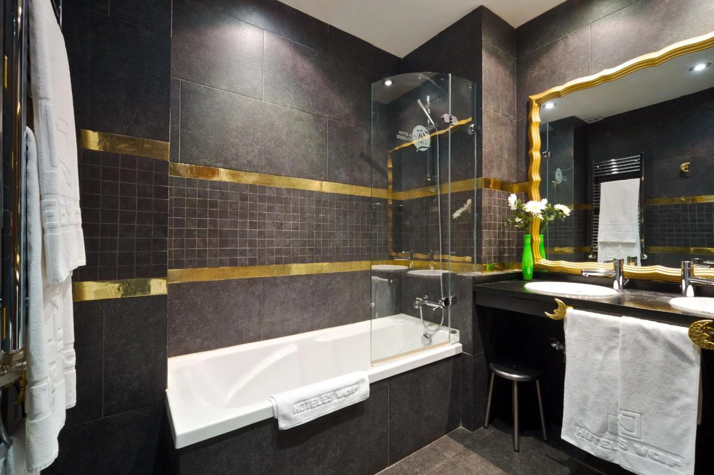 Bathroom in Hotel & Spa Sierra de Cazorla 4*