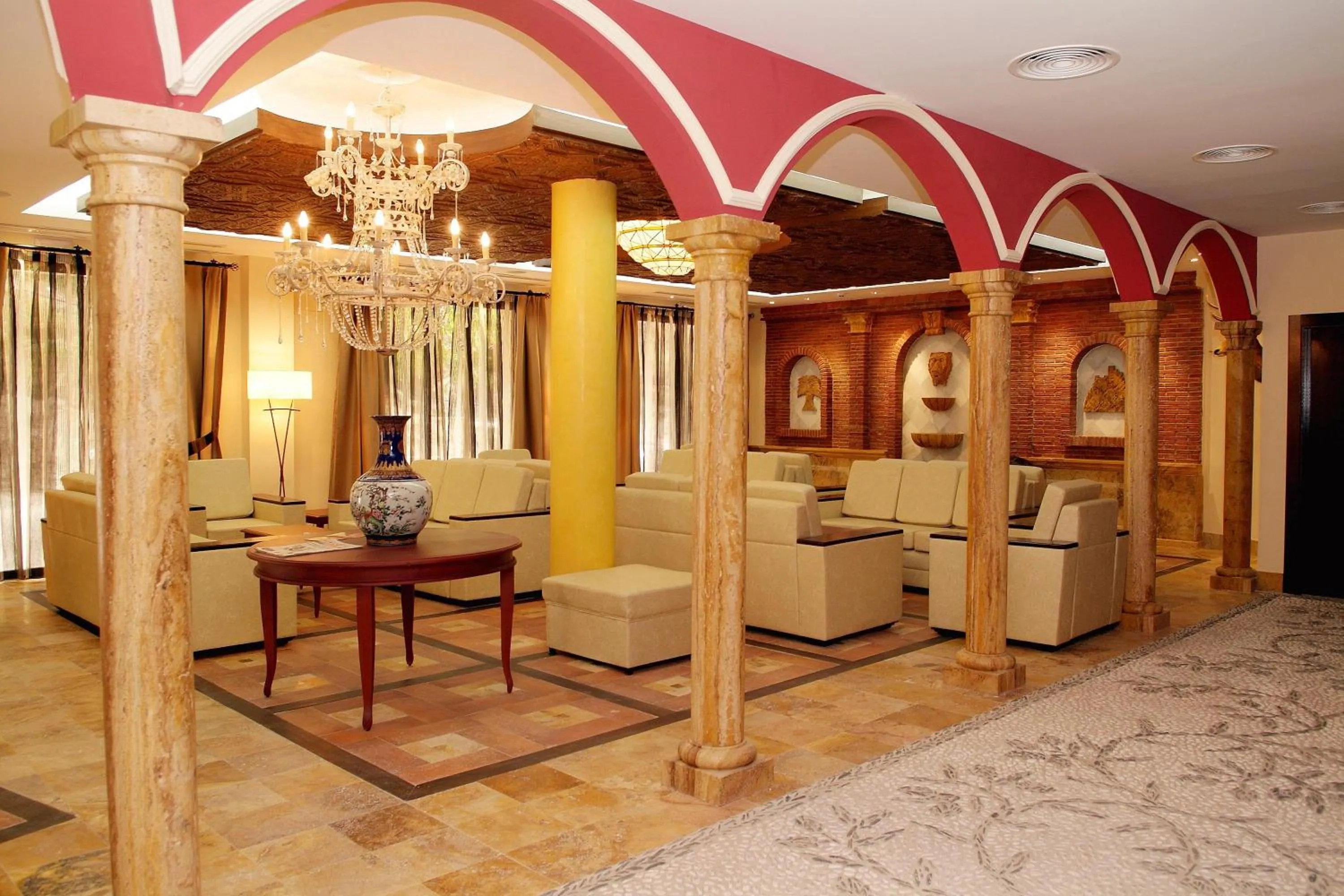 Lobby or reception in Hotel & Spa Sierra de Cazorla 4*