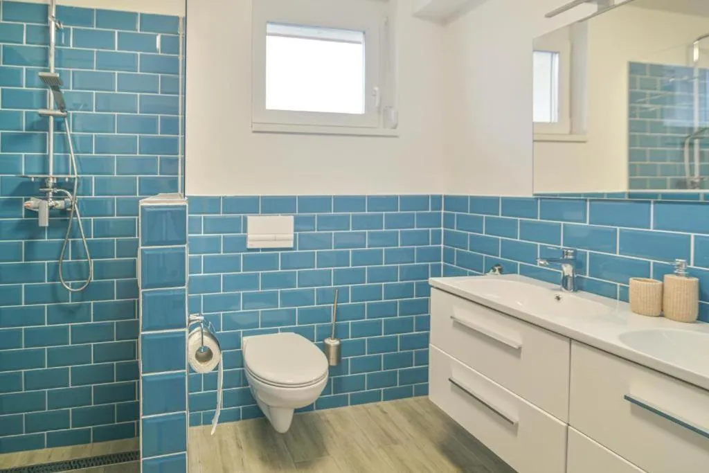 Bathroom in Happy Apartments