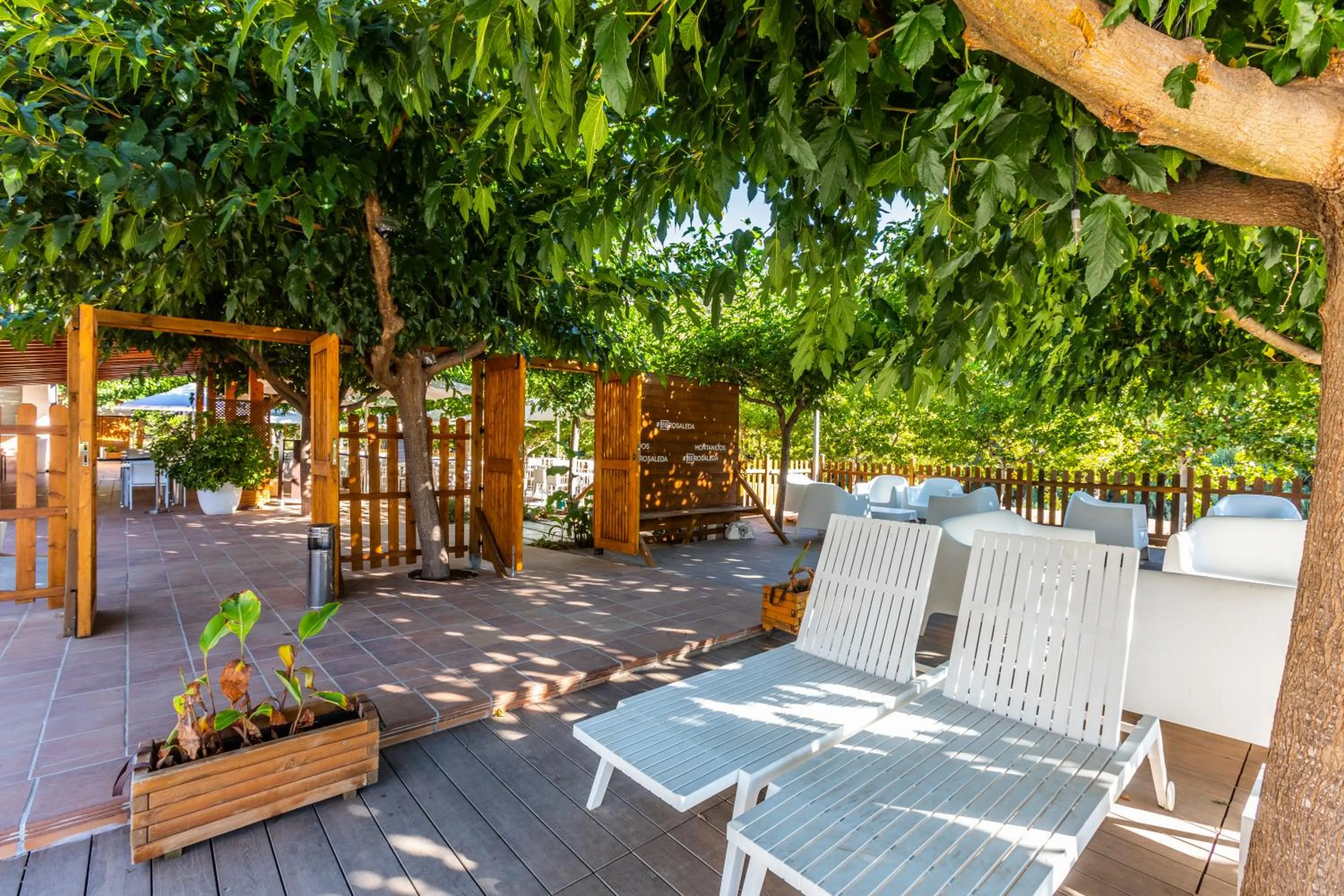 Swimming pool in Hotel Rosaleda del Mijares