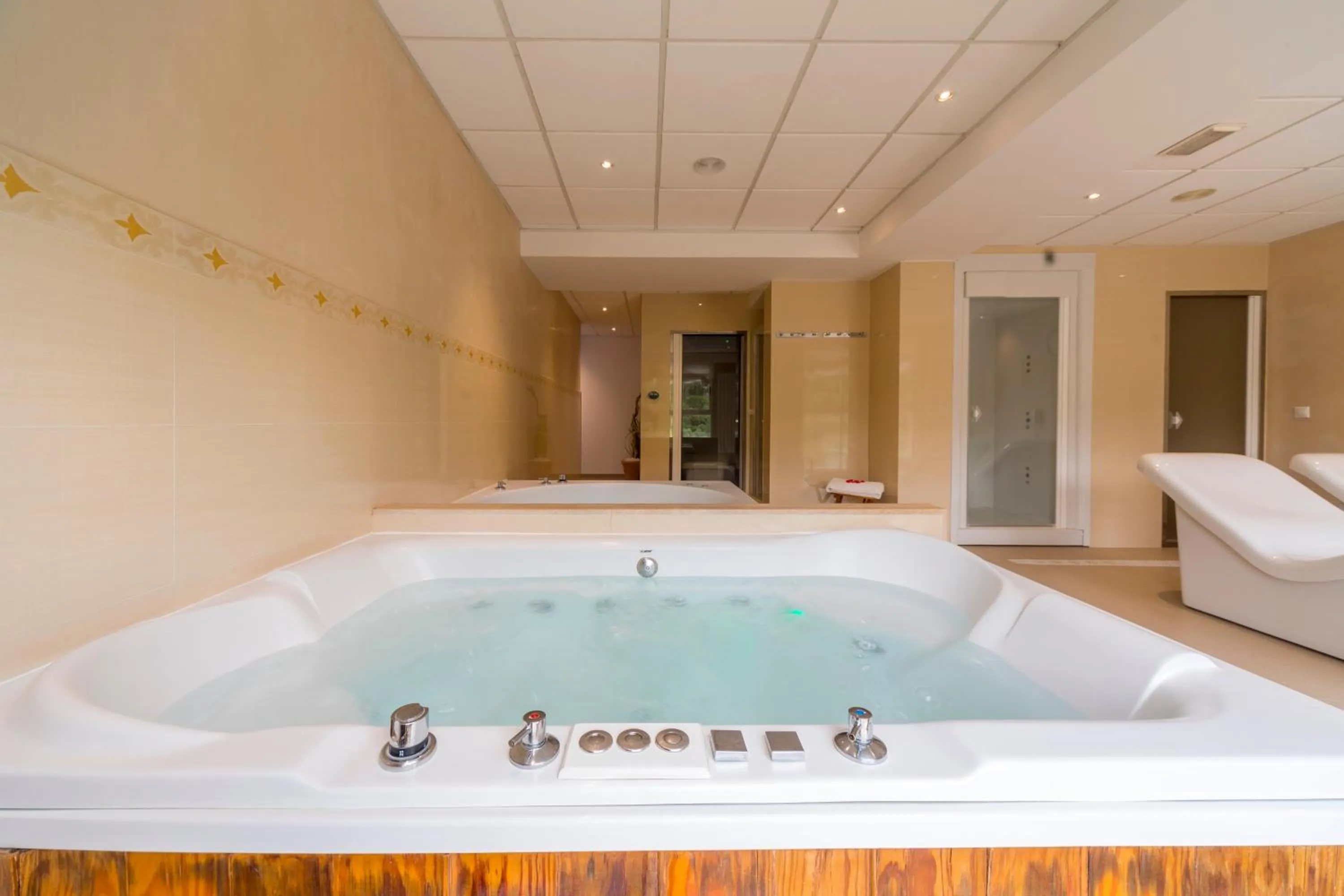 Spa and wellness centre/facilities in Hotel Rosaleda del Mijares