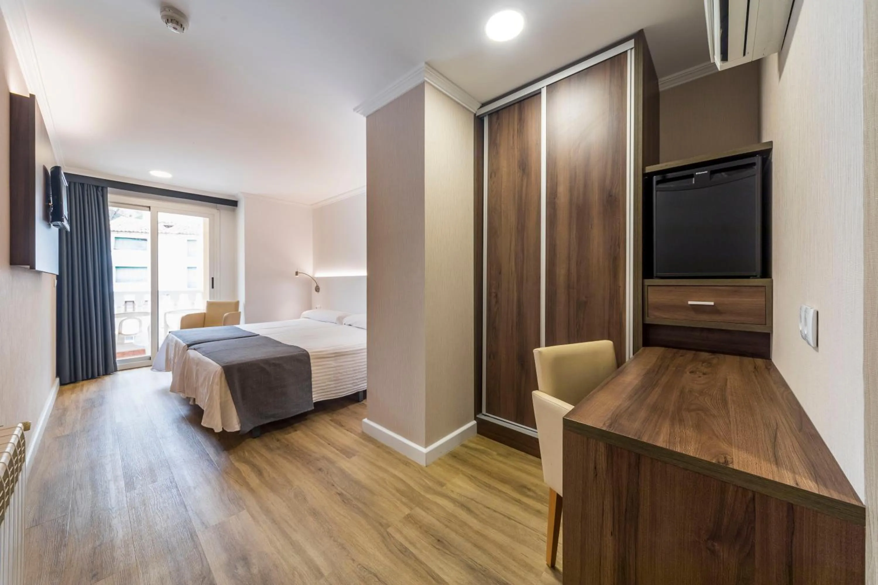 Photo of the whole room, Bed in Hotel Rosaleda del Mijares