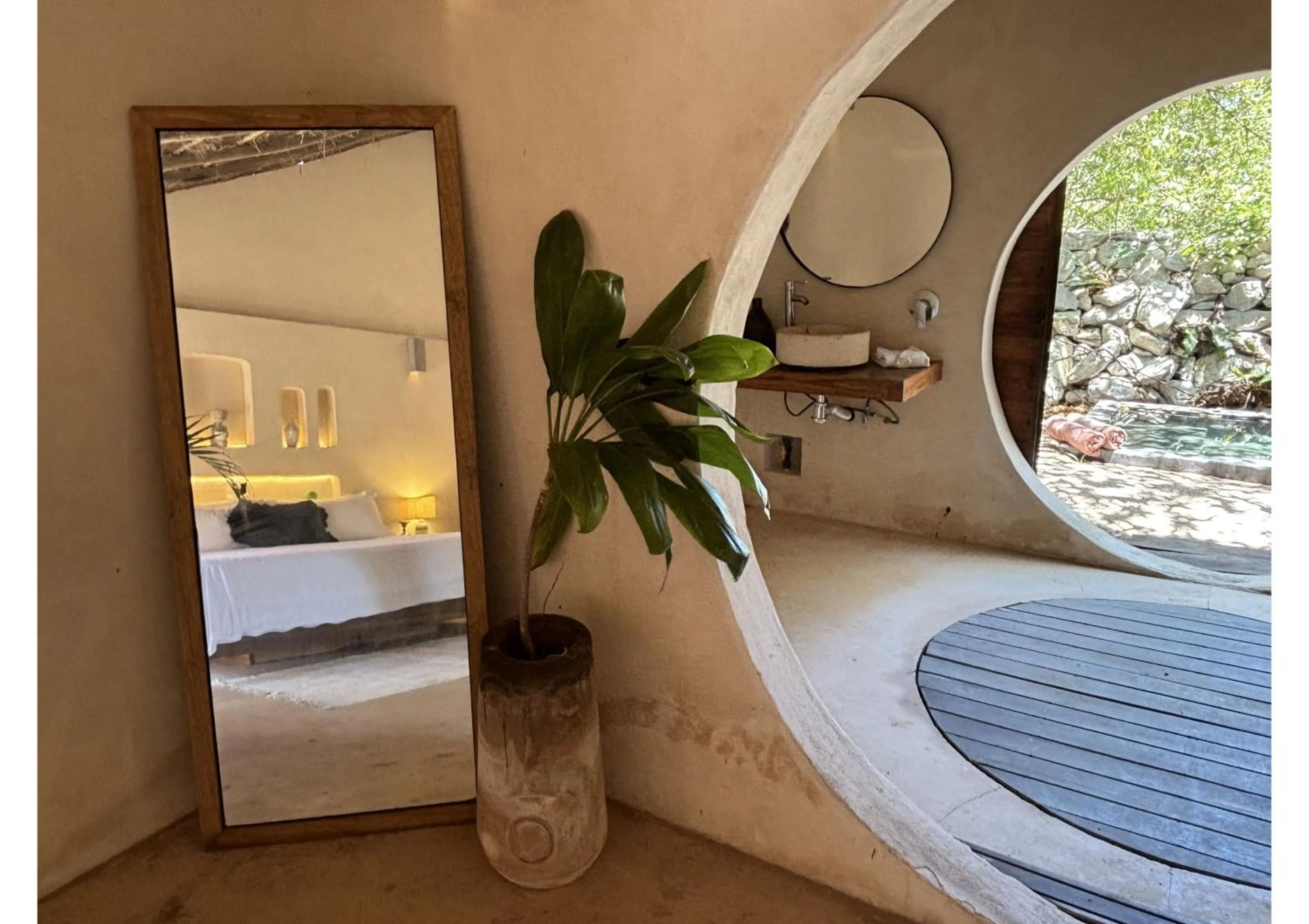 Bed in Zenote Sanctuary