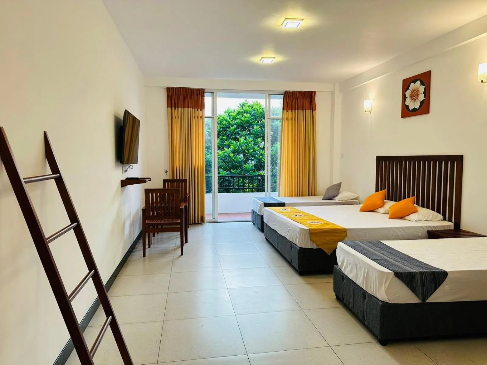 Family Room with Balcony in Kandy Hub Guest House