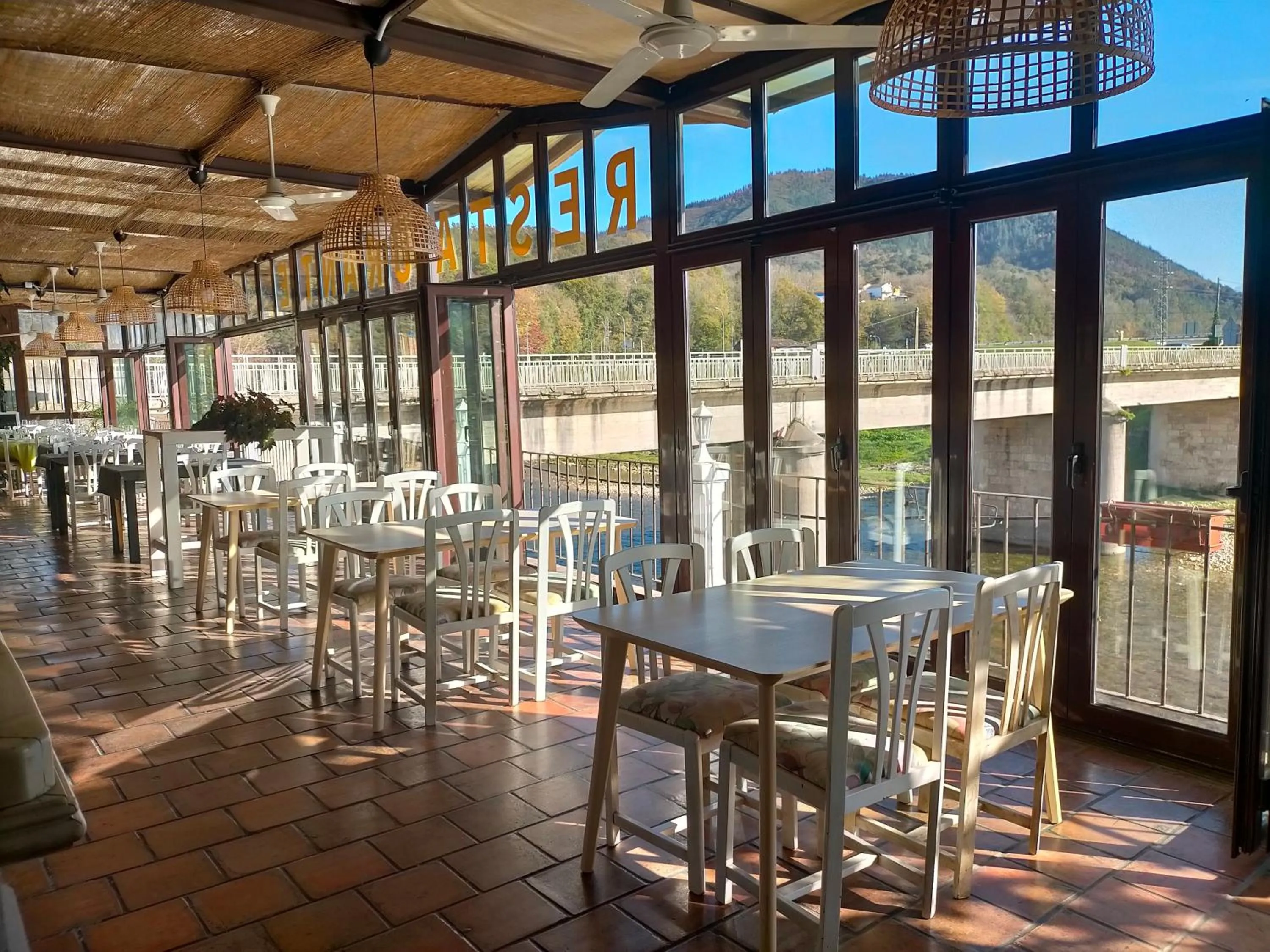 Restaurant/places to eat in Hotel Casona del Sella