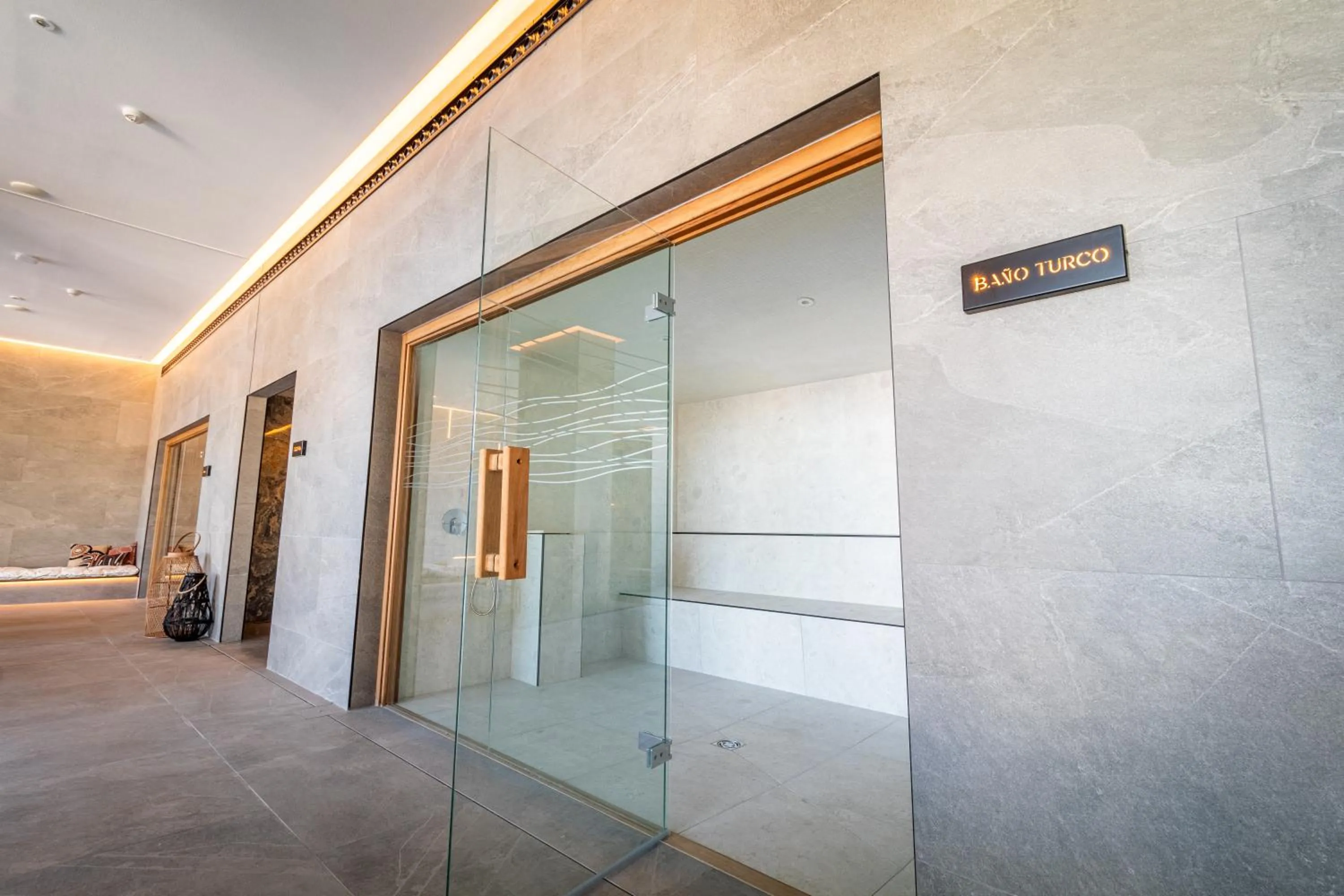 Steam room in Hotel El Mirador