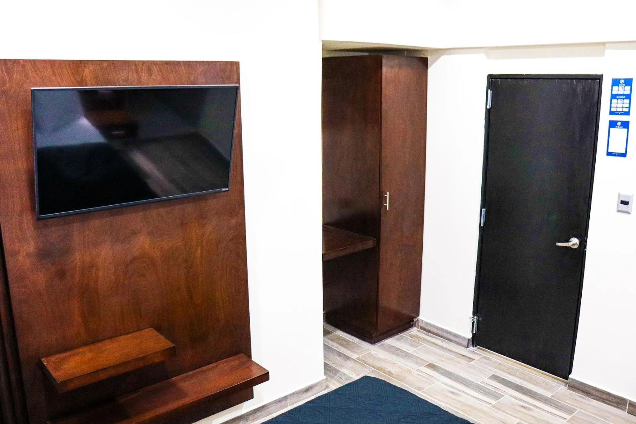 TV and multimedia in HOTEL MISION 11