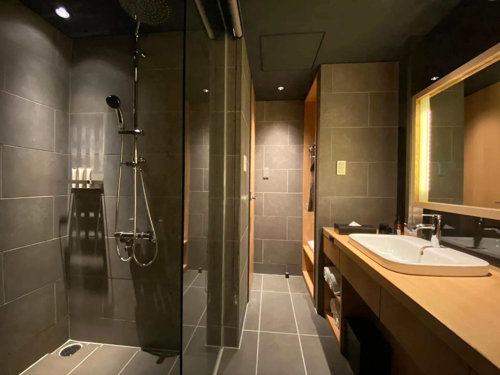 Shower in Hotel Zagakukan