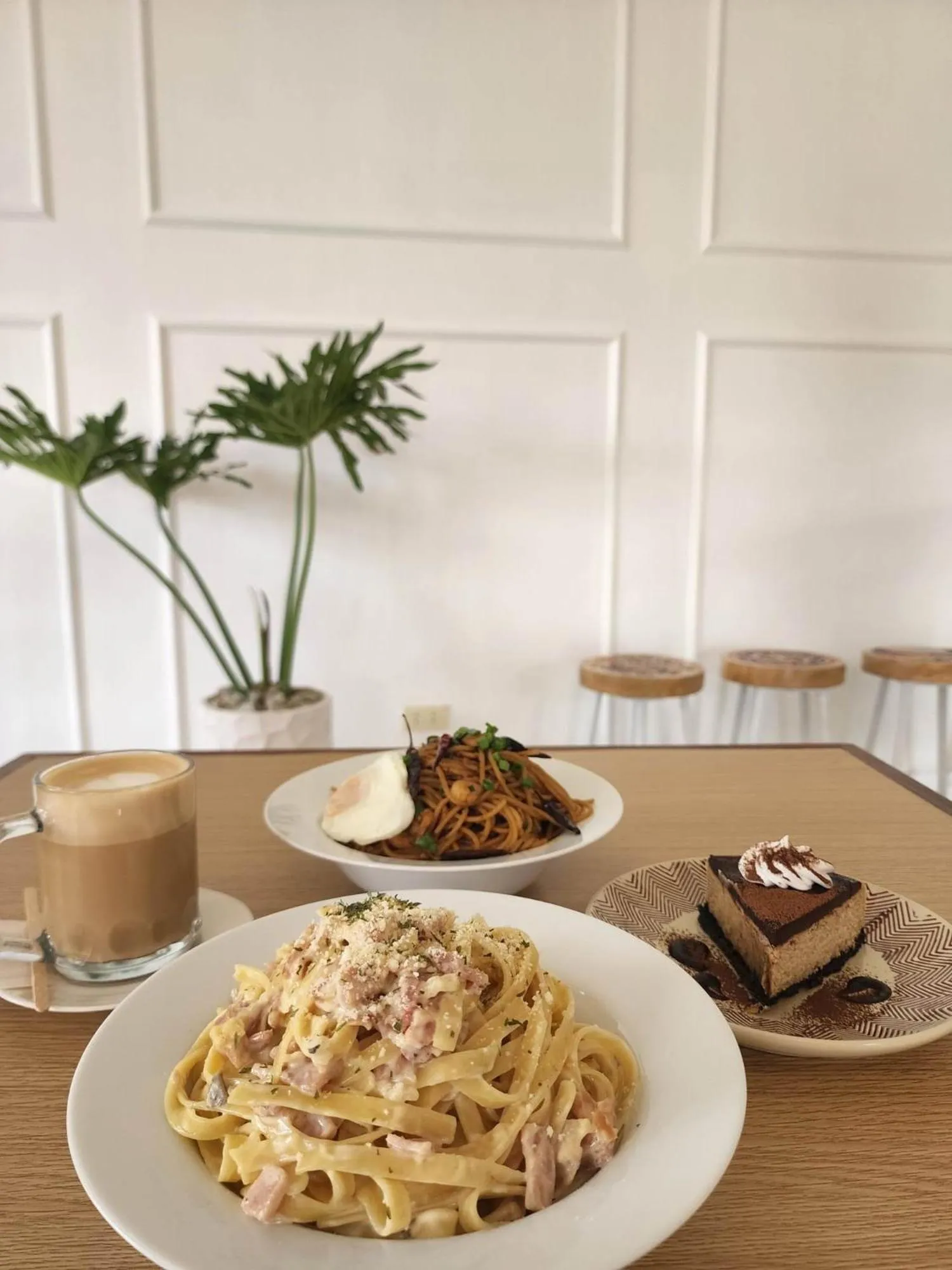 Restaurant/places to eat in Casa De Española Hotel and Resort