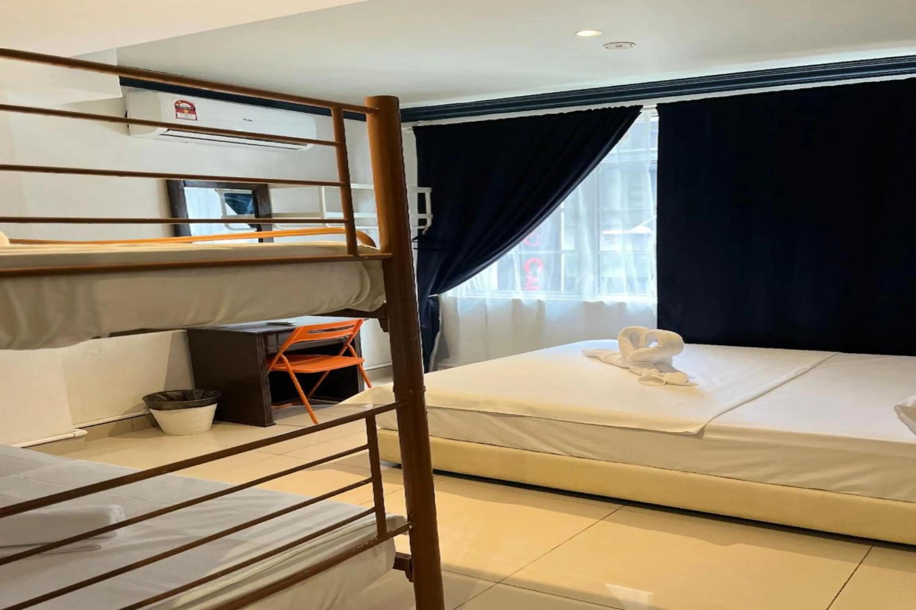 Bedroom in Hotel O Senja Hostel Chinatown