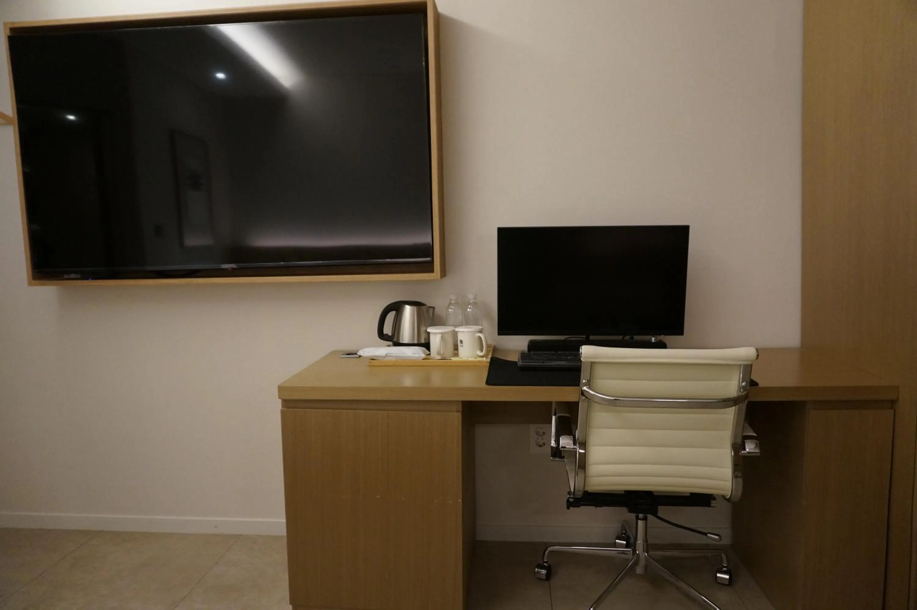 TV and multimedia in Sodo Hotel Paju