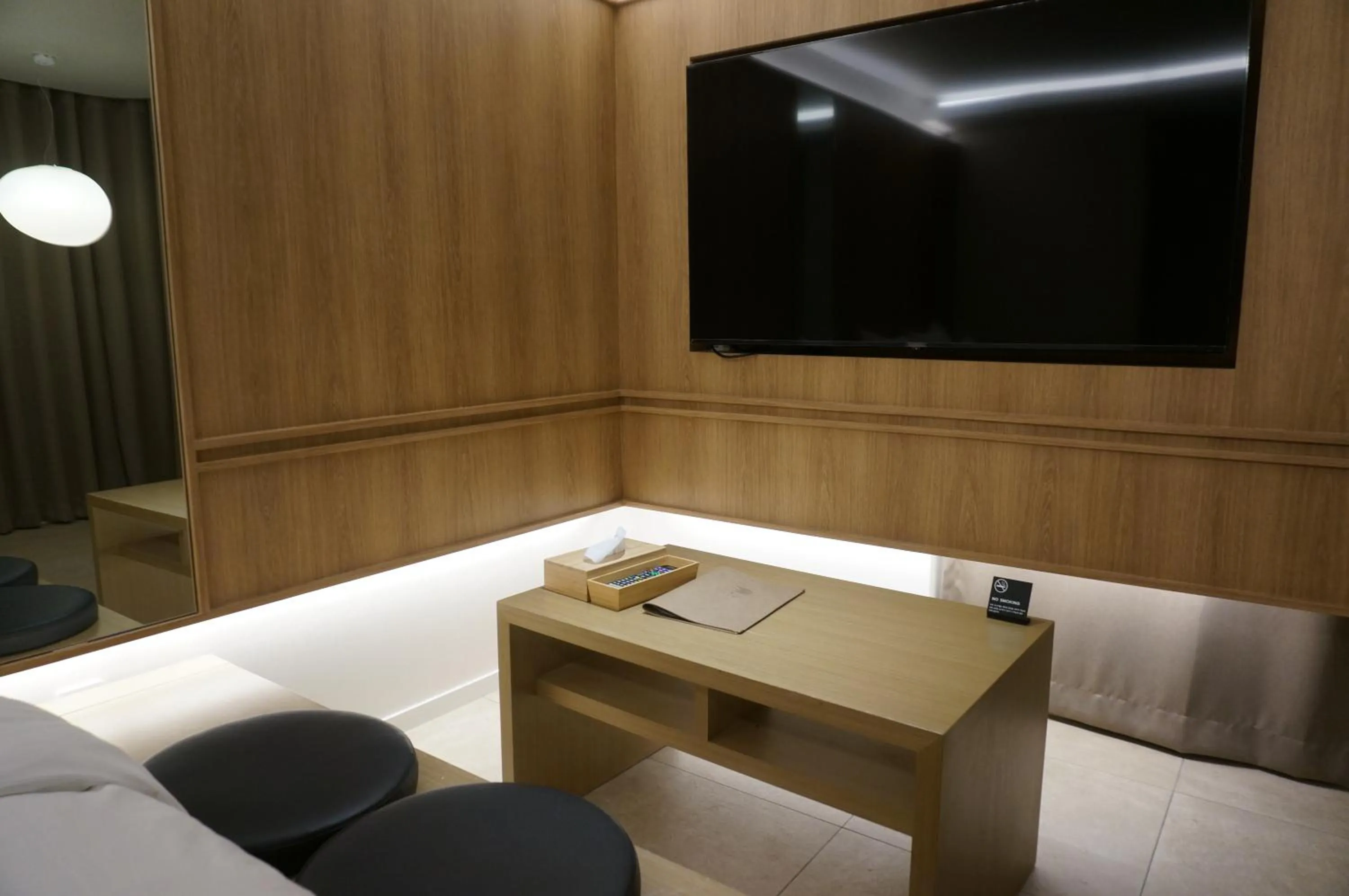 TV and multimedia in Sodo Hotel Paju