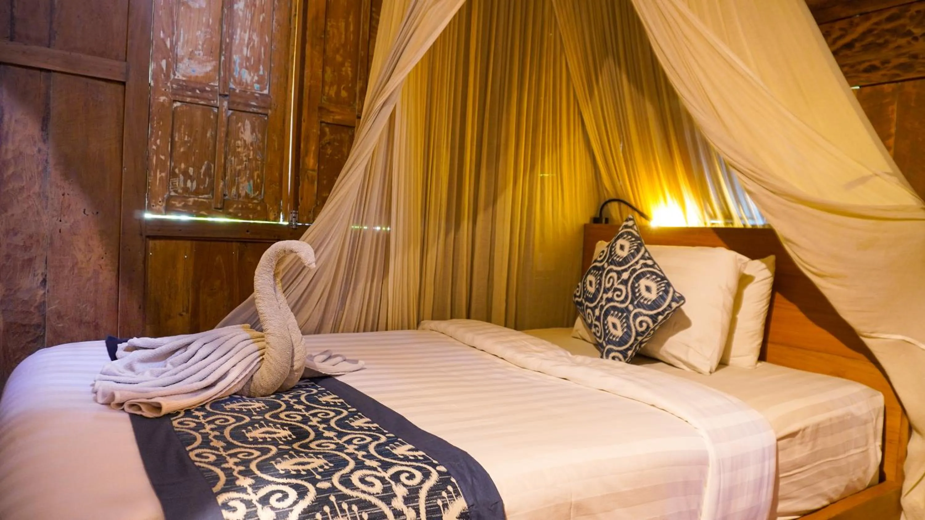 Bedroom, Bed in Green Tree House Villa Ubud