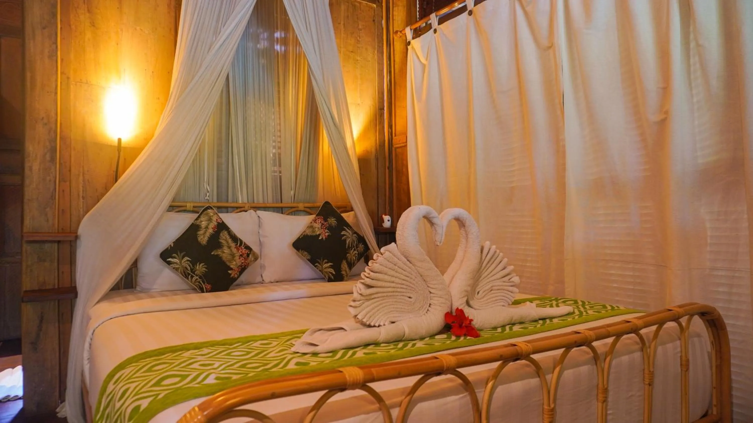 Bedroom, Bed in Green Tree House Villa Ubud