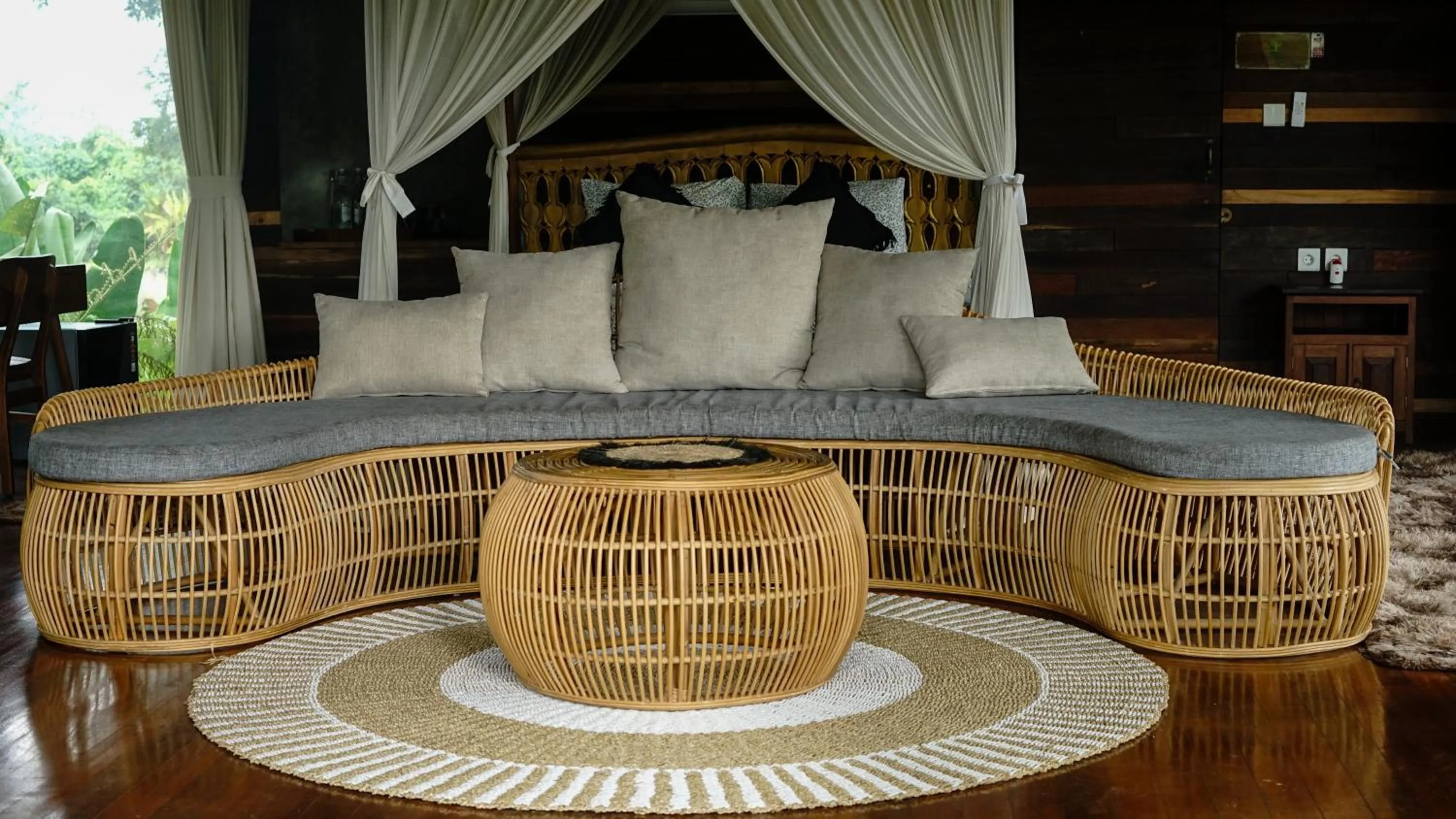 Seating area in Green Tree House Villa Ubud