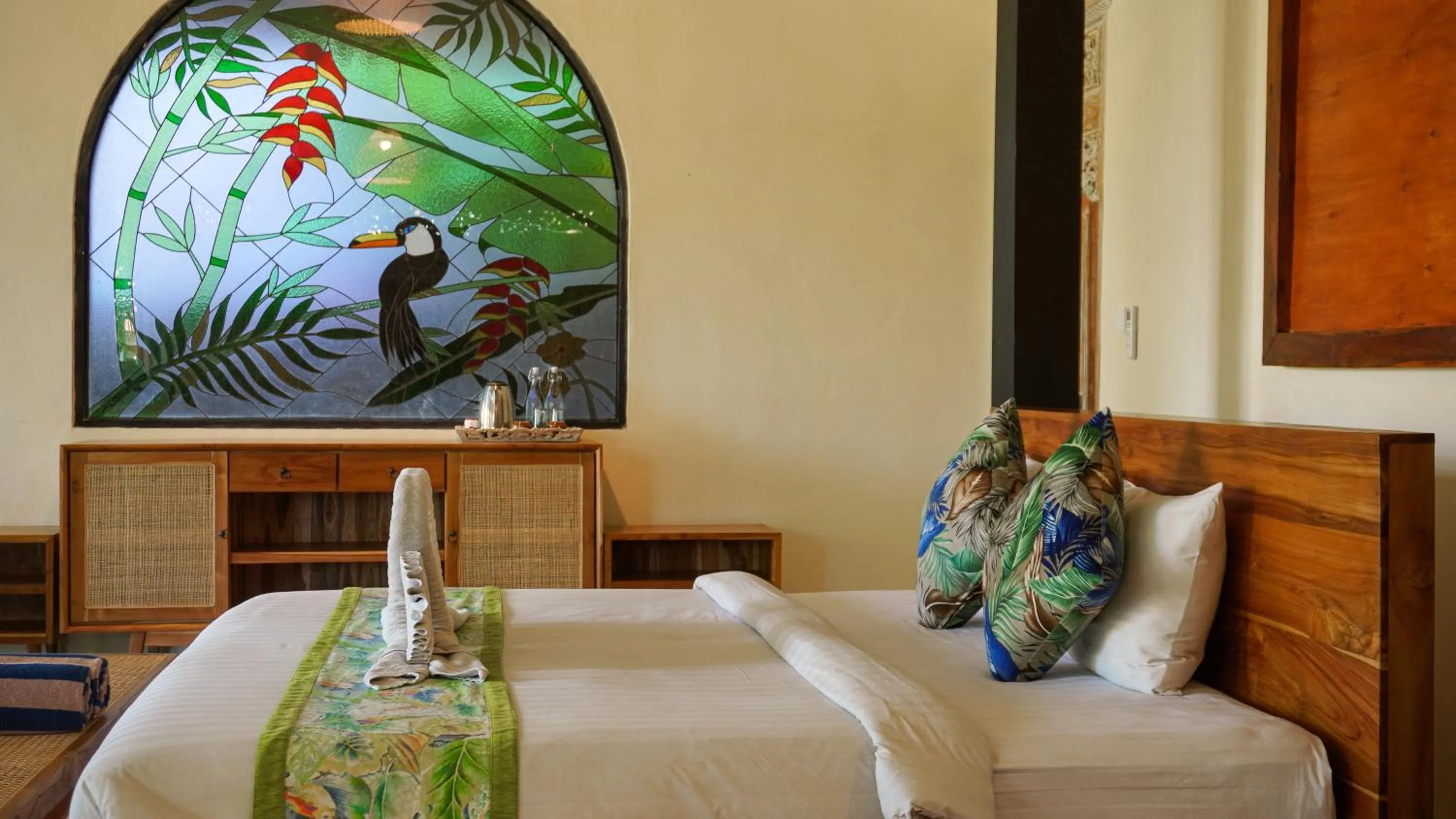 Bedroom, Bed in Green Tree House Villa Ubud