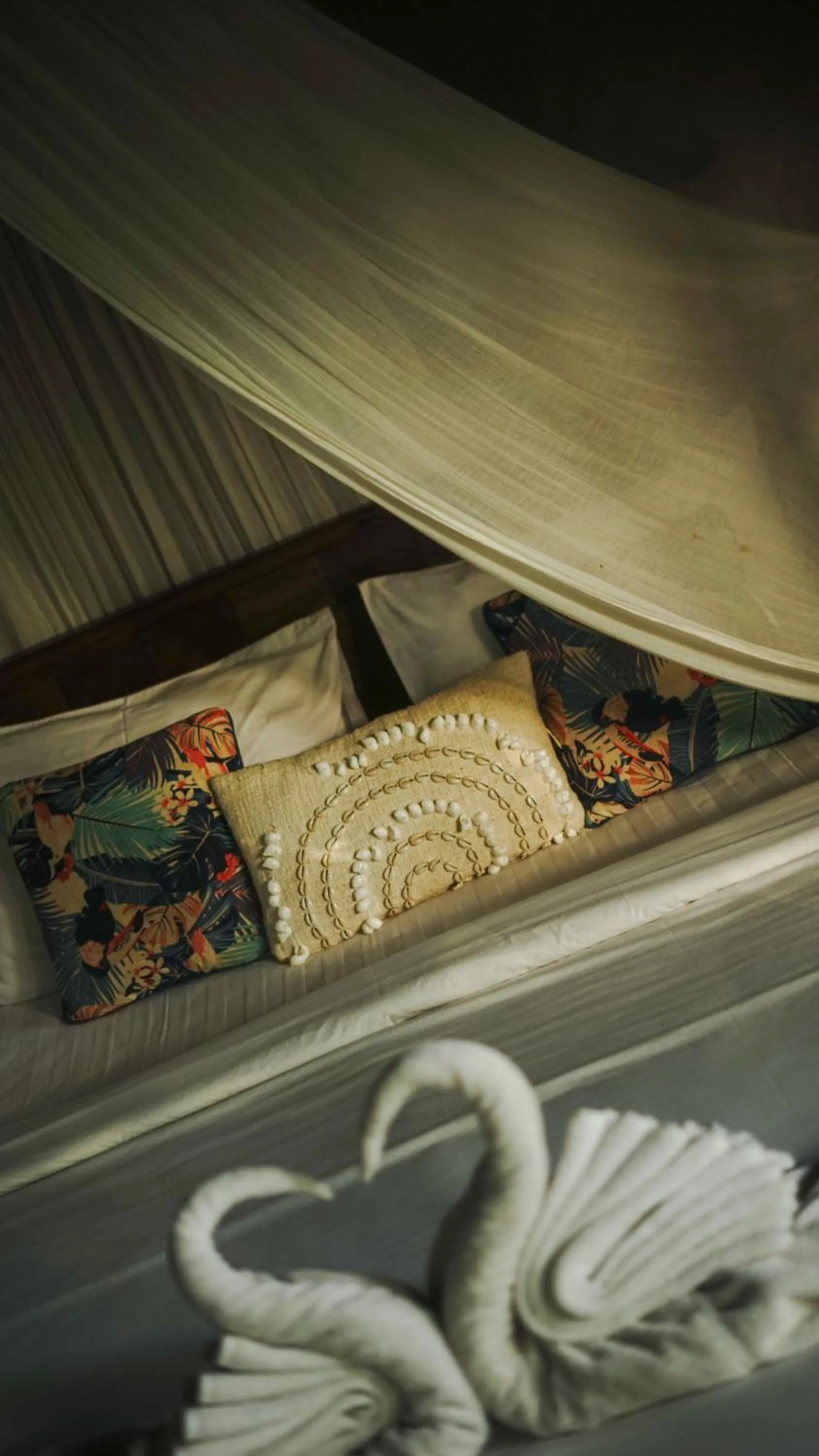 Bed in Green Tree House Villa Ubud