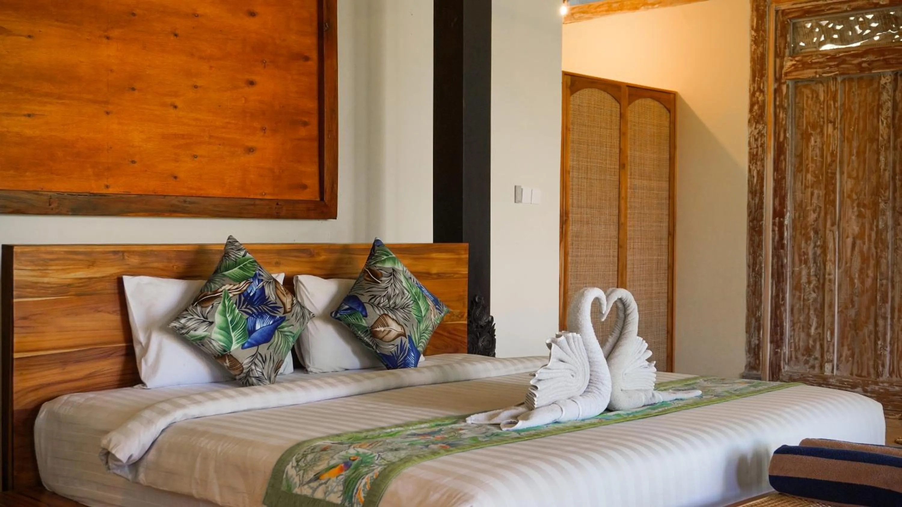 Bedroom, Bed in Green Tree House Villa Ubud