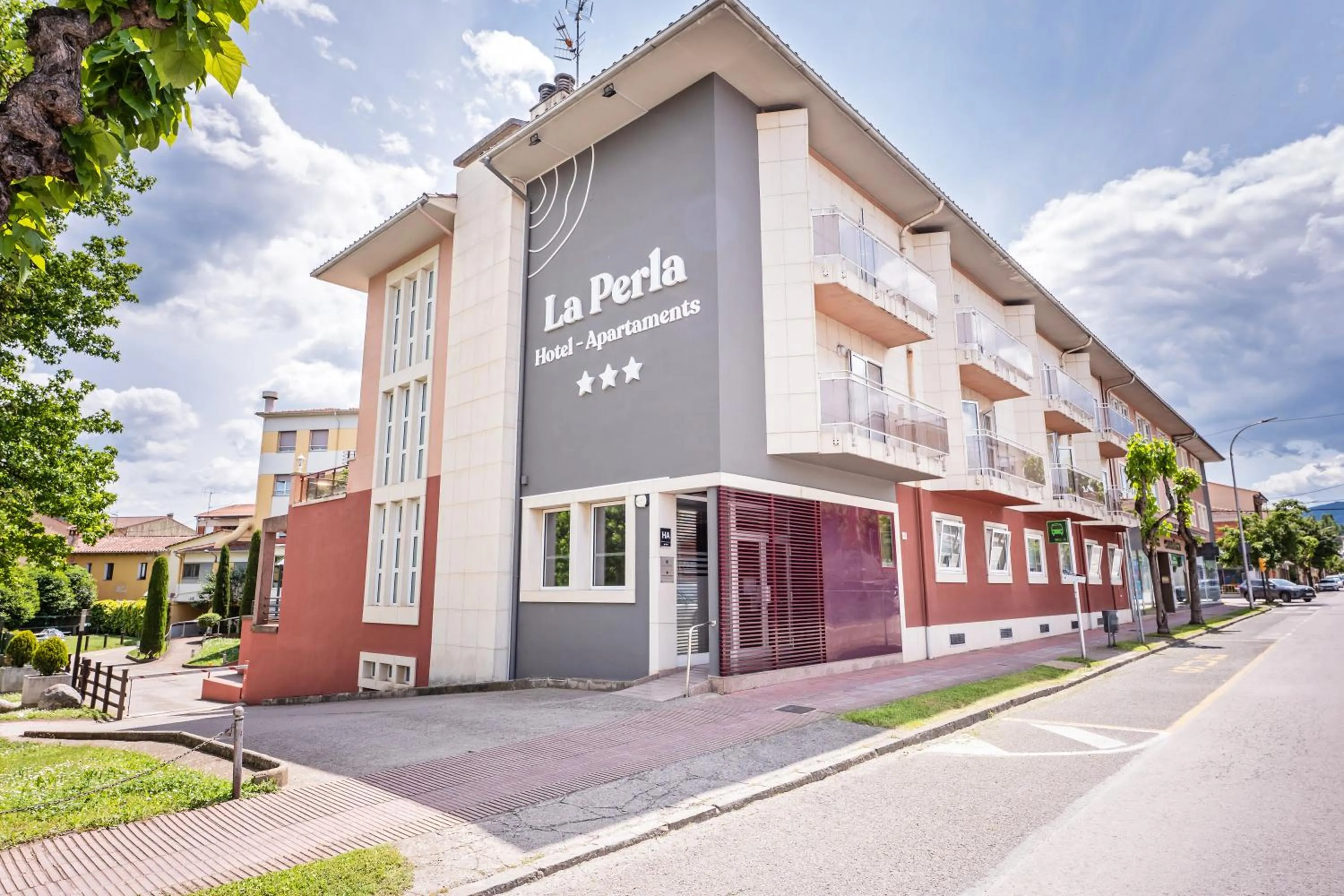 Property building in Hotel La Perla D'Olot