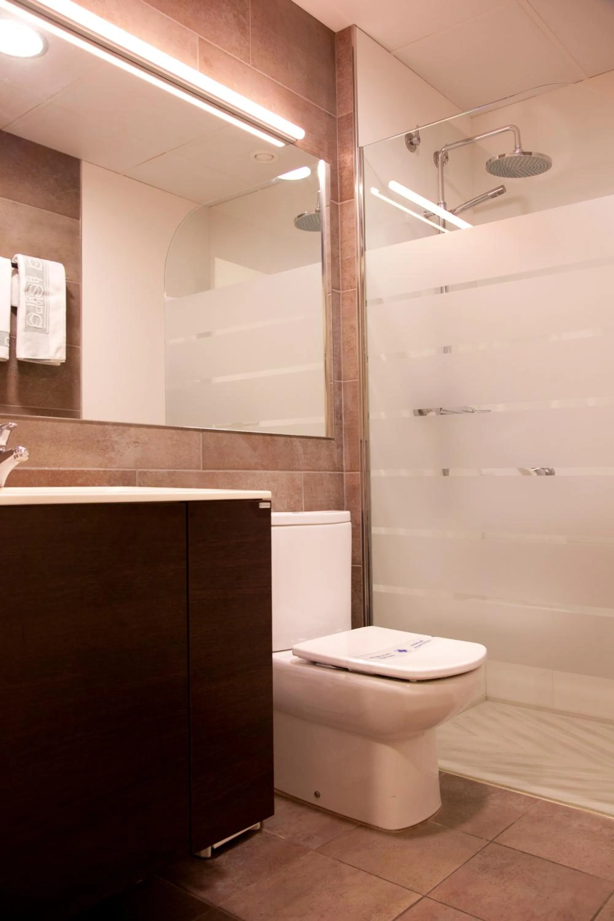 Bathroom in Hotel La Perla D'Olot