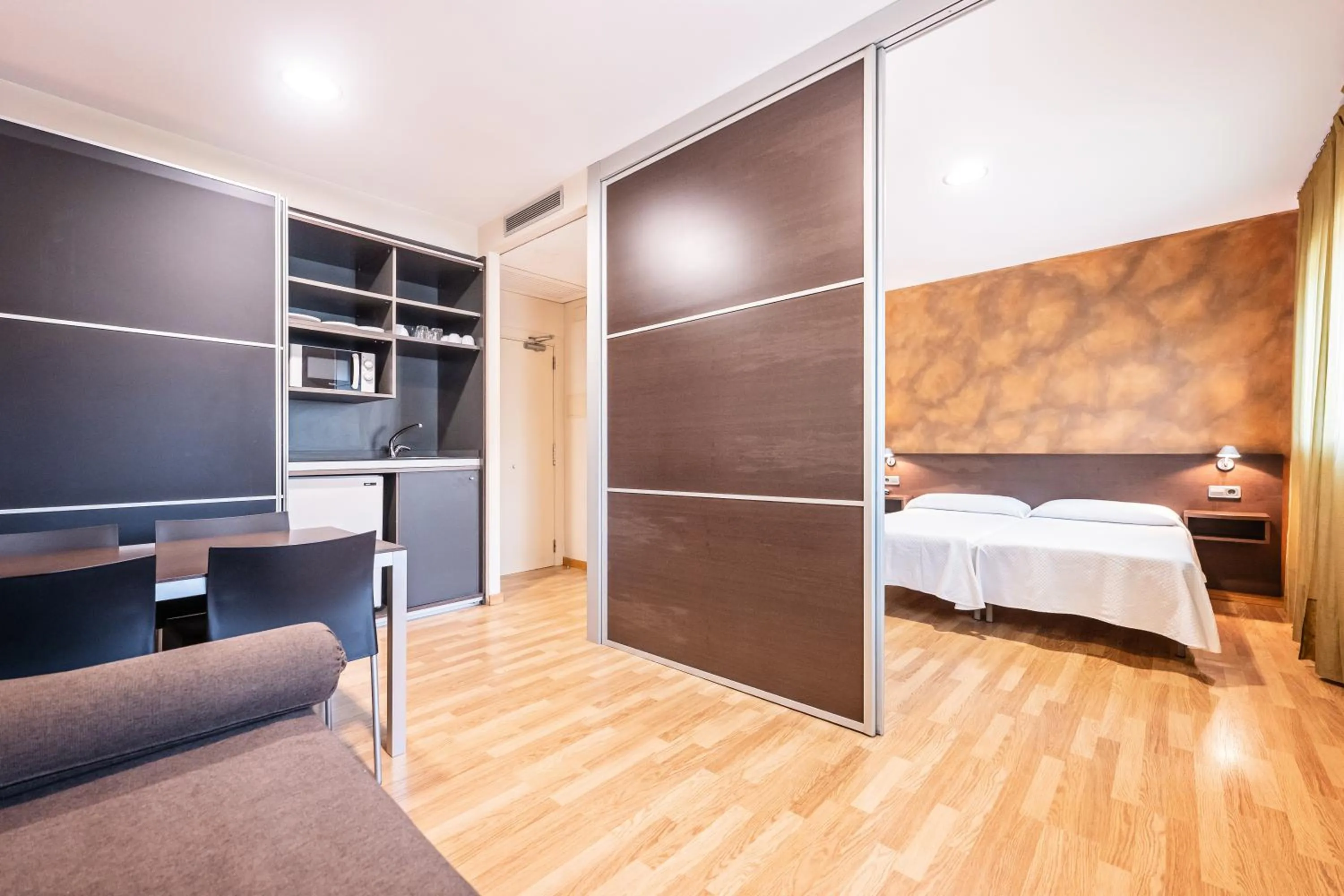 Bed in Hotel La Perla D'Olot