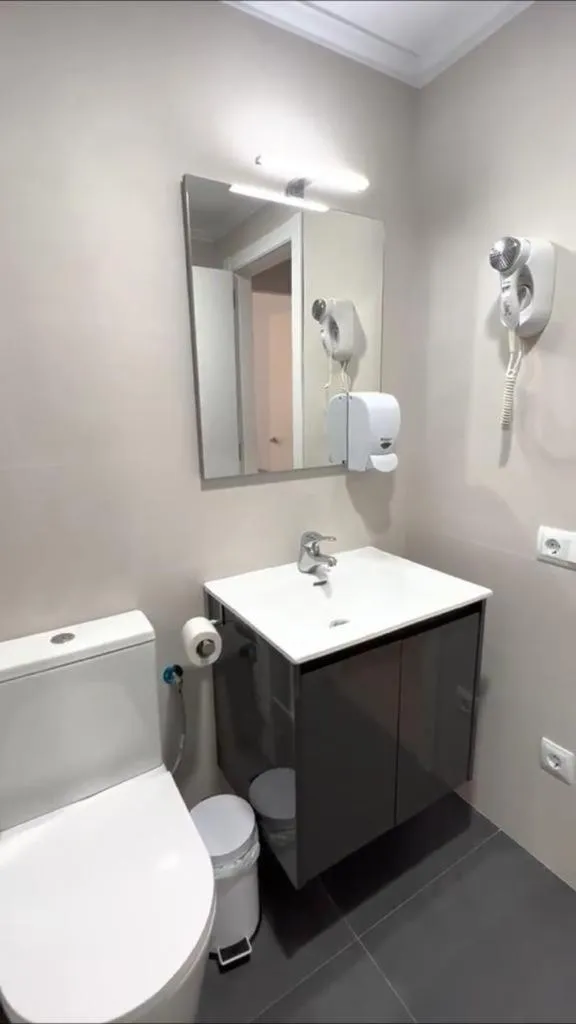 Bathroom in Hotel La Perla D'Olot