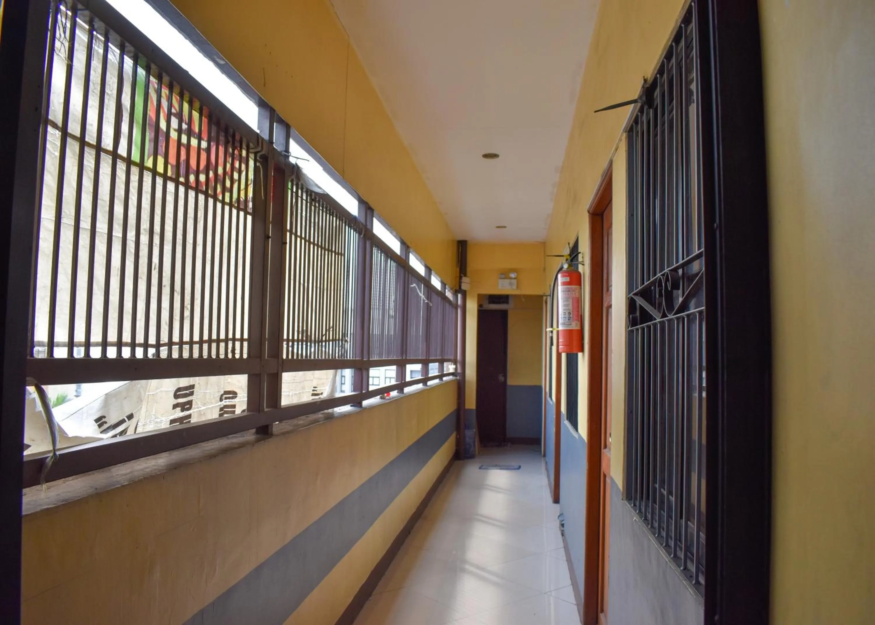 Area and facilities in 1812 VC Lodge