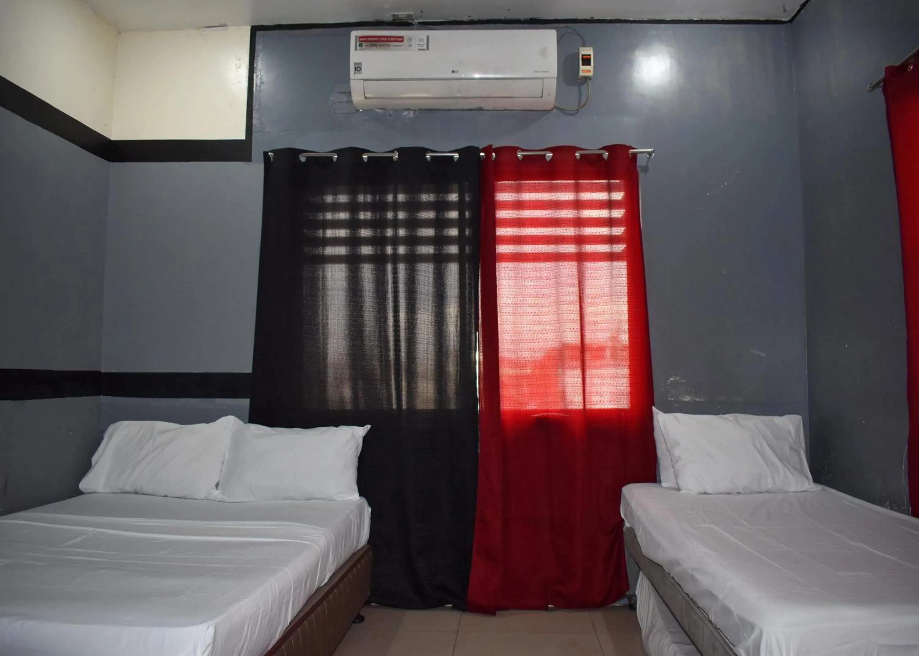 Bed in 1812 VC Lodge