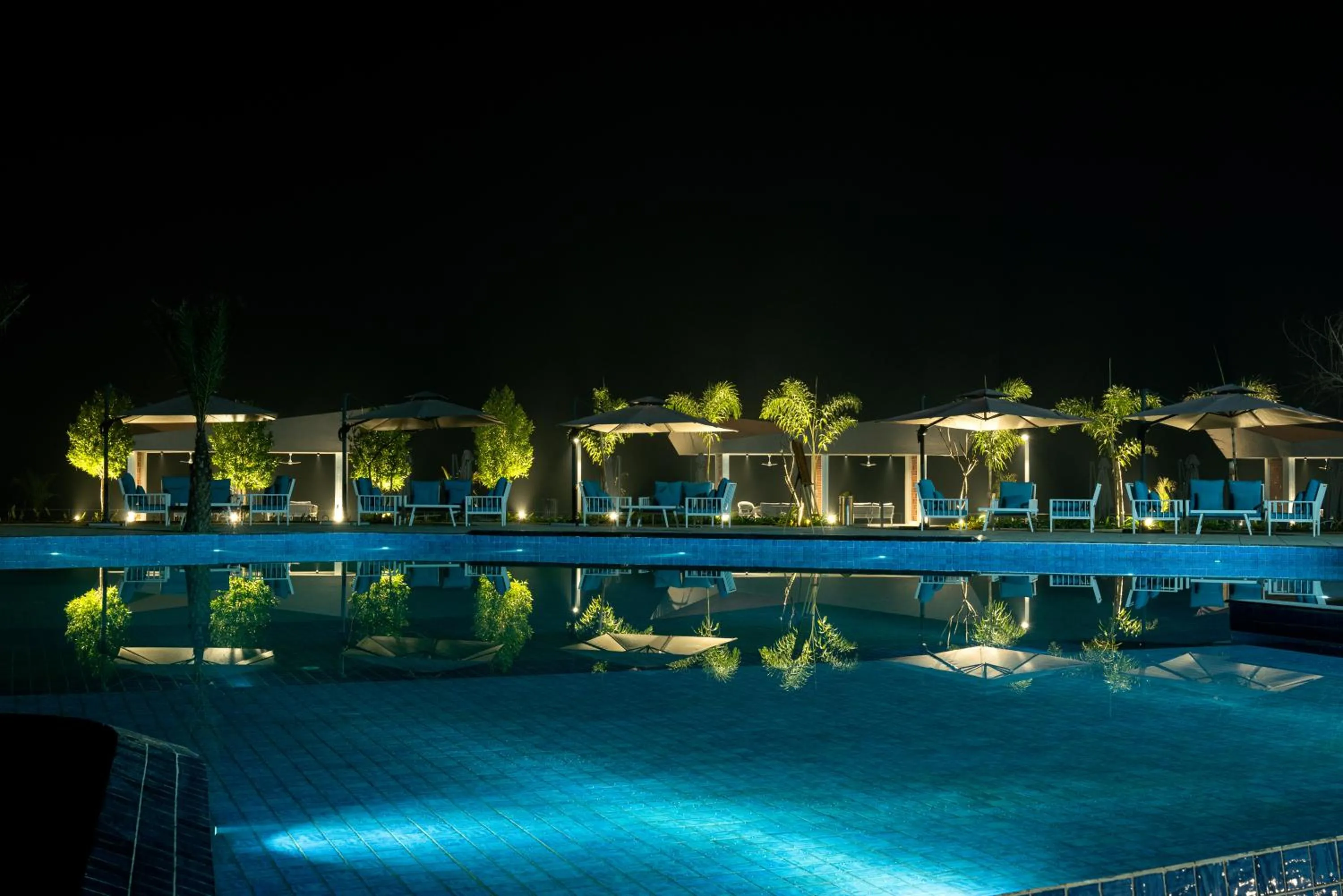 Swimming pool in Hotel Sonar Bangla Mayapur