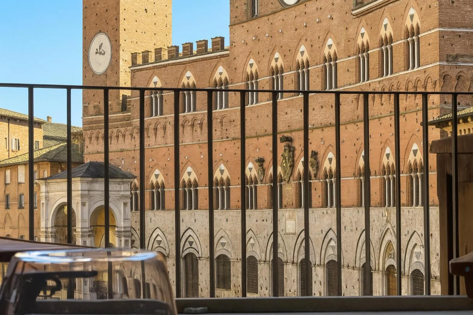 The Balcony Suite - Piazza del Campo