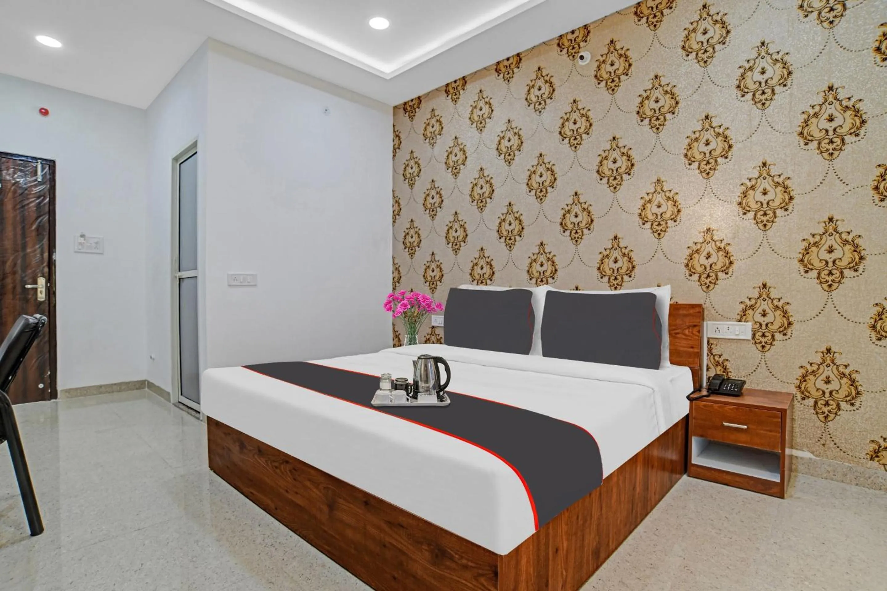 Lobby or reception, Bed in Hotel O Shivaay