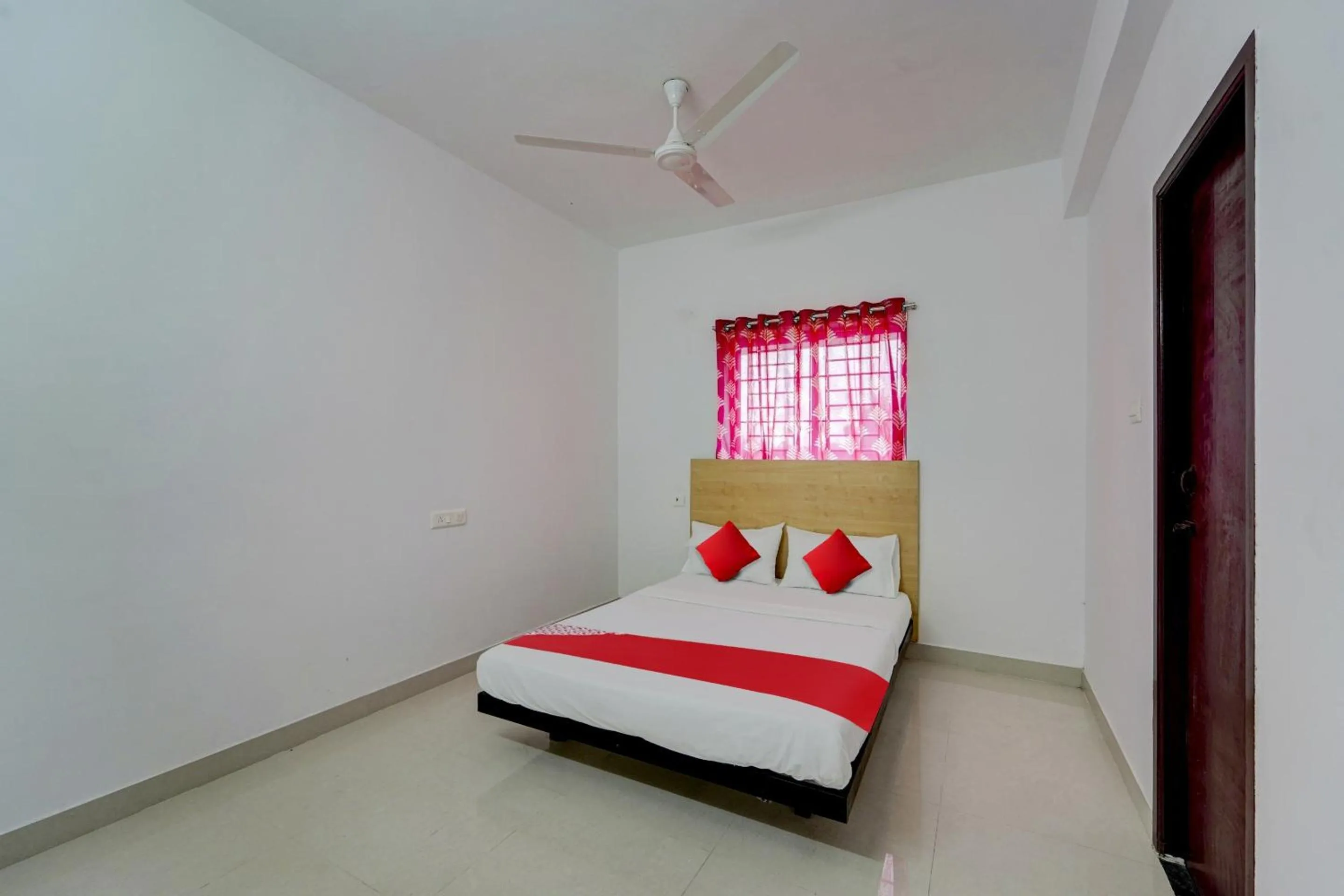 Bedroom, Bed in Hotel O J2 Service Appartment