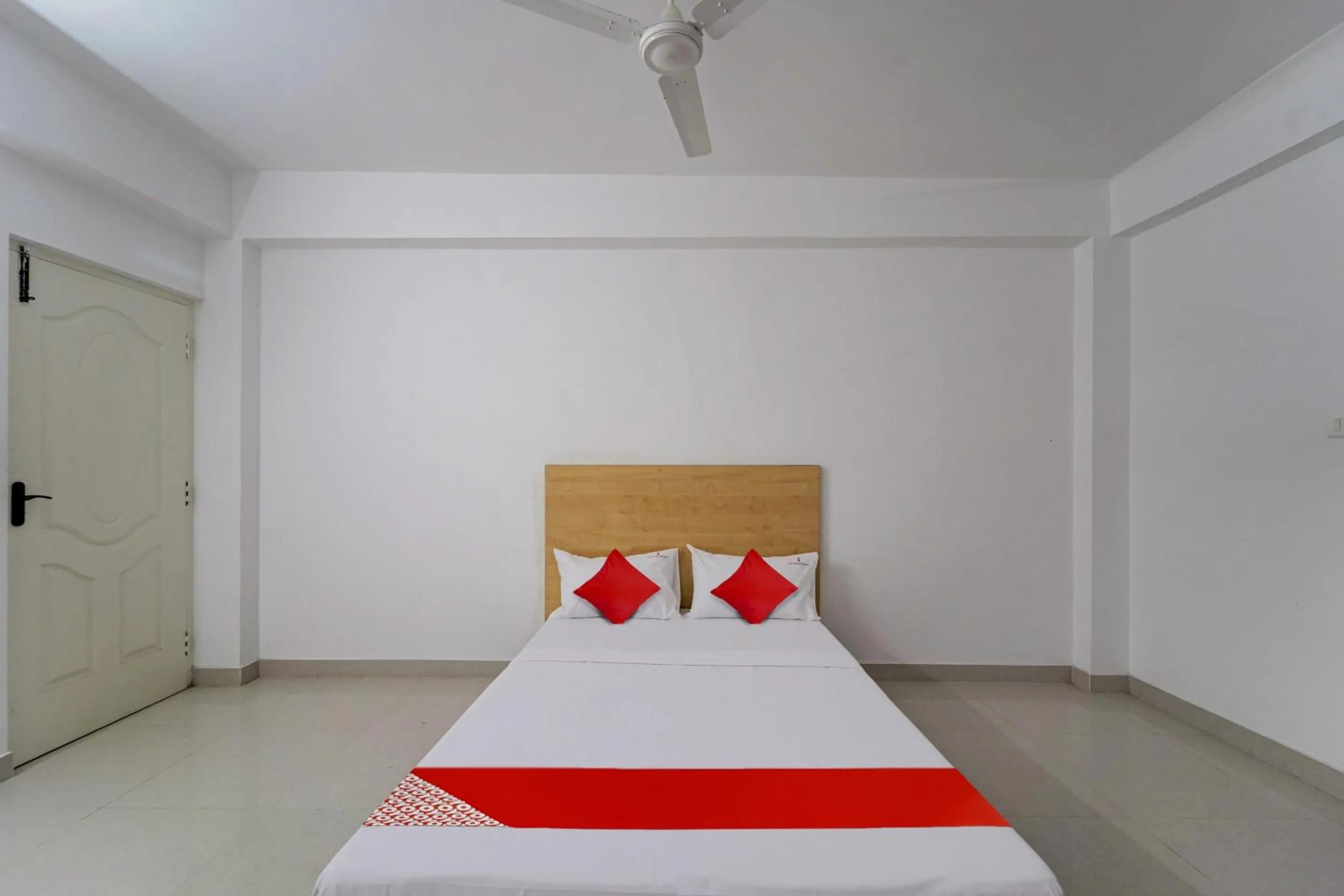 Bedroom, Bed in Hotel O J2 Service Appartment