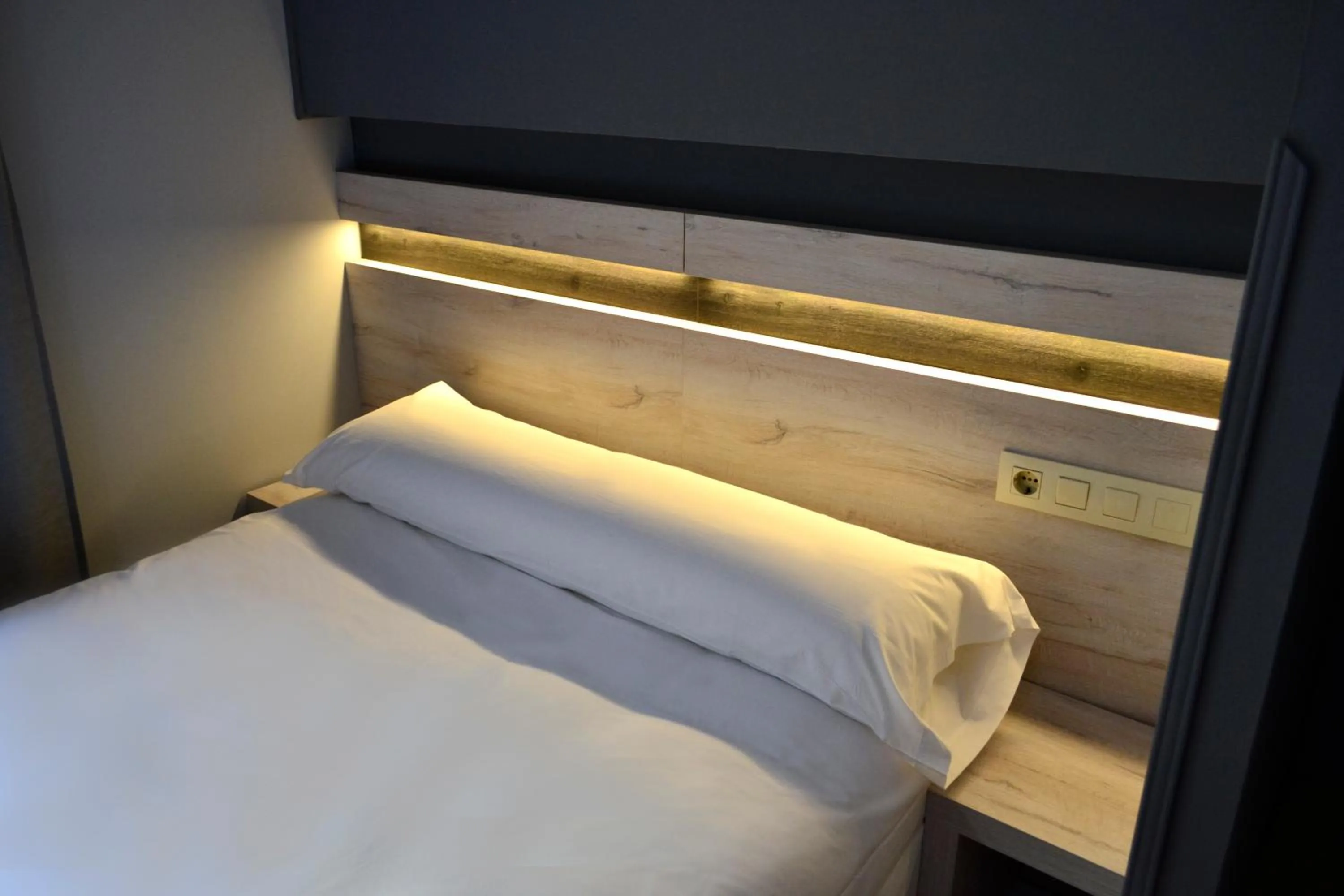 Bed in Hotel Alda Centro Oviedo