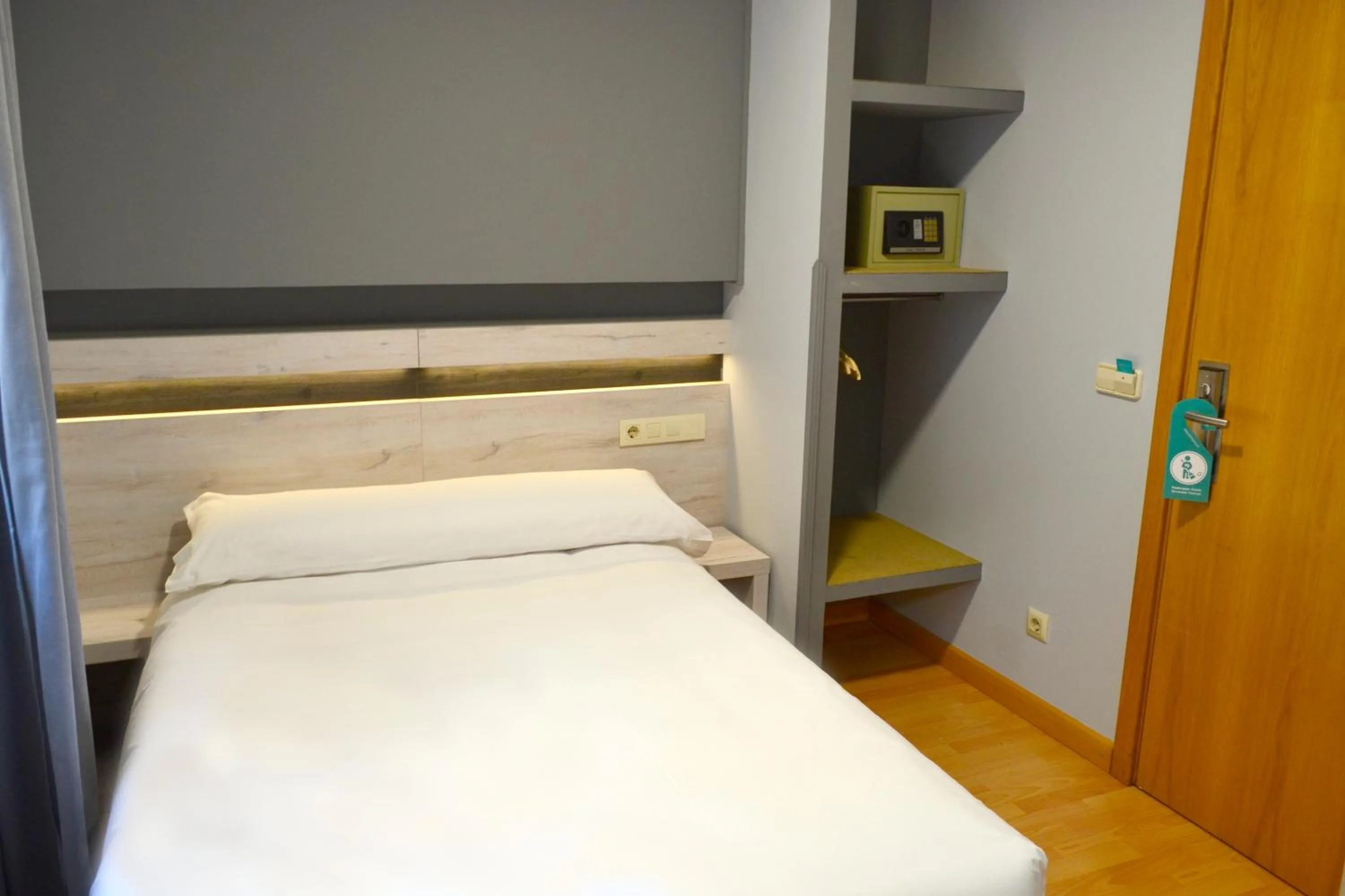 Bed in Hotel Alda Centro Oviedo