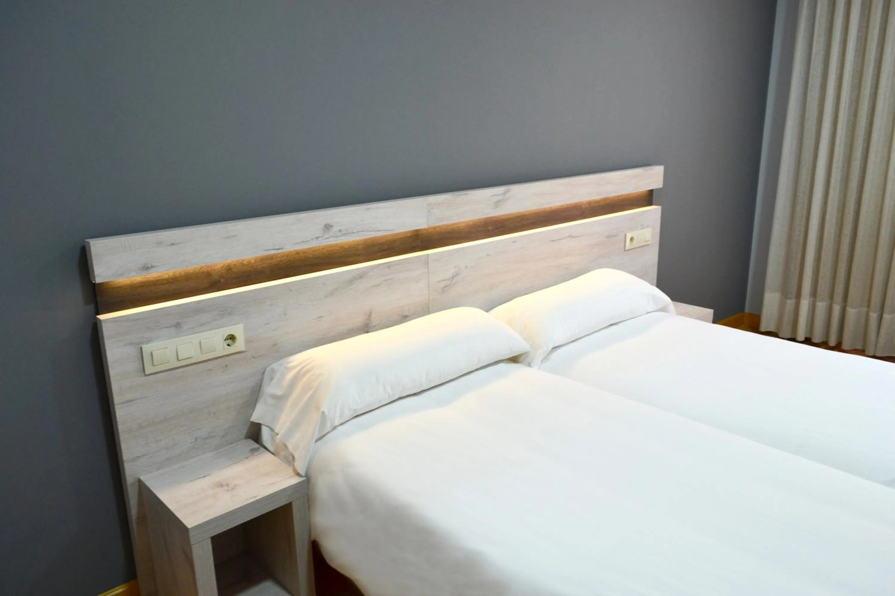 Bed in Hotel Alda Centro Oviedo