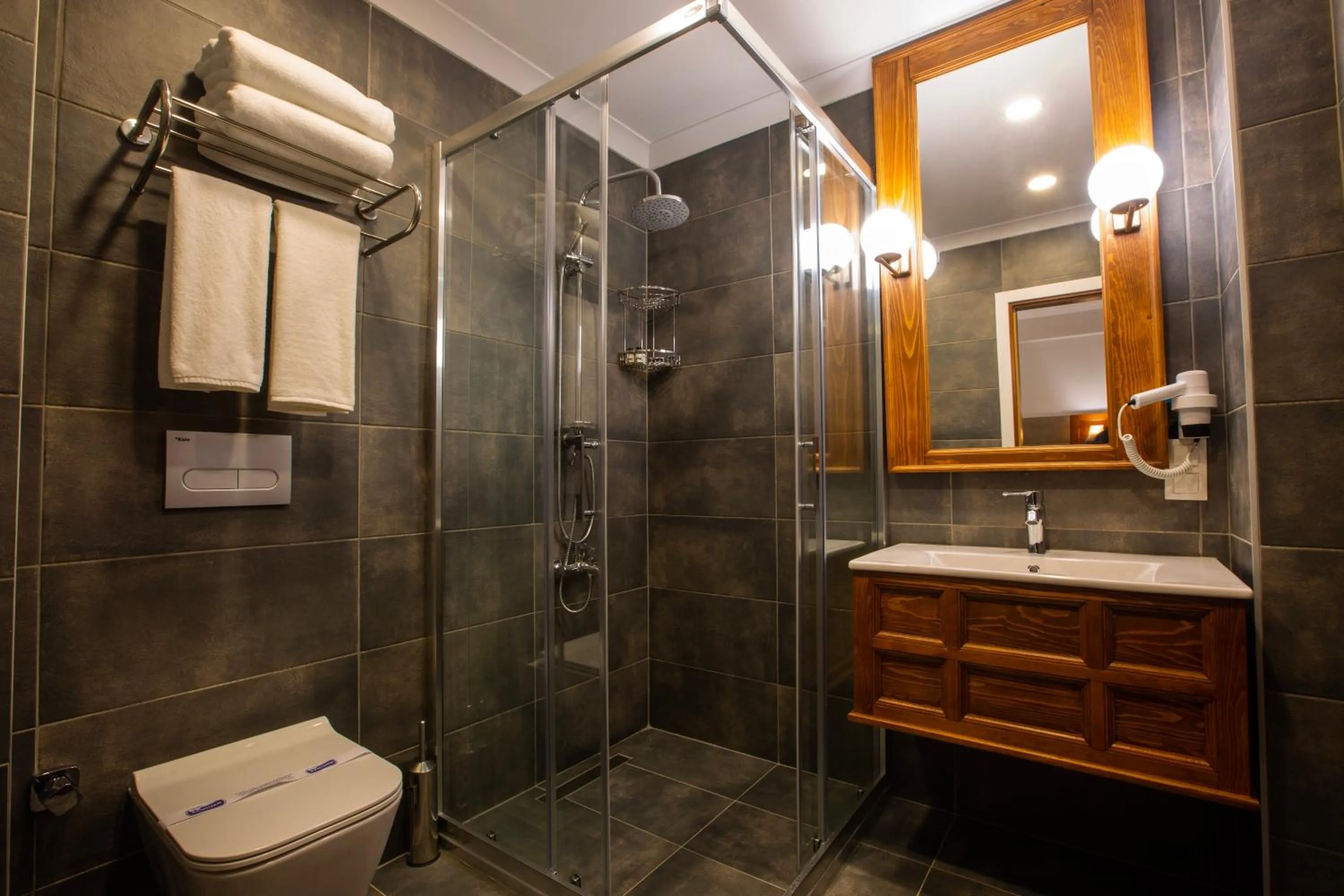 Shower in Zanike hotel