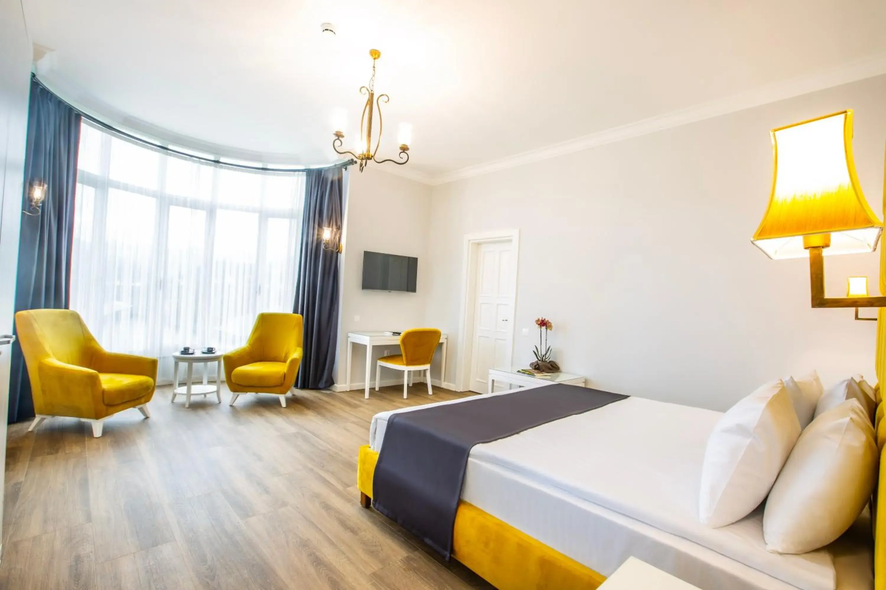 Deluxe Double Room with Balcony in Herakleia Otel Deluxe Double Room with Balcony in Herakleia Otel