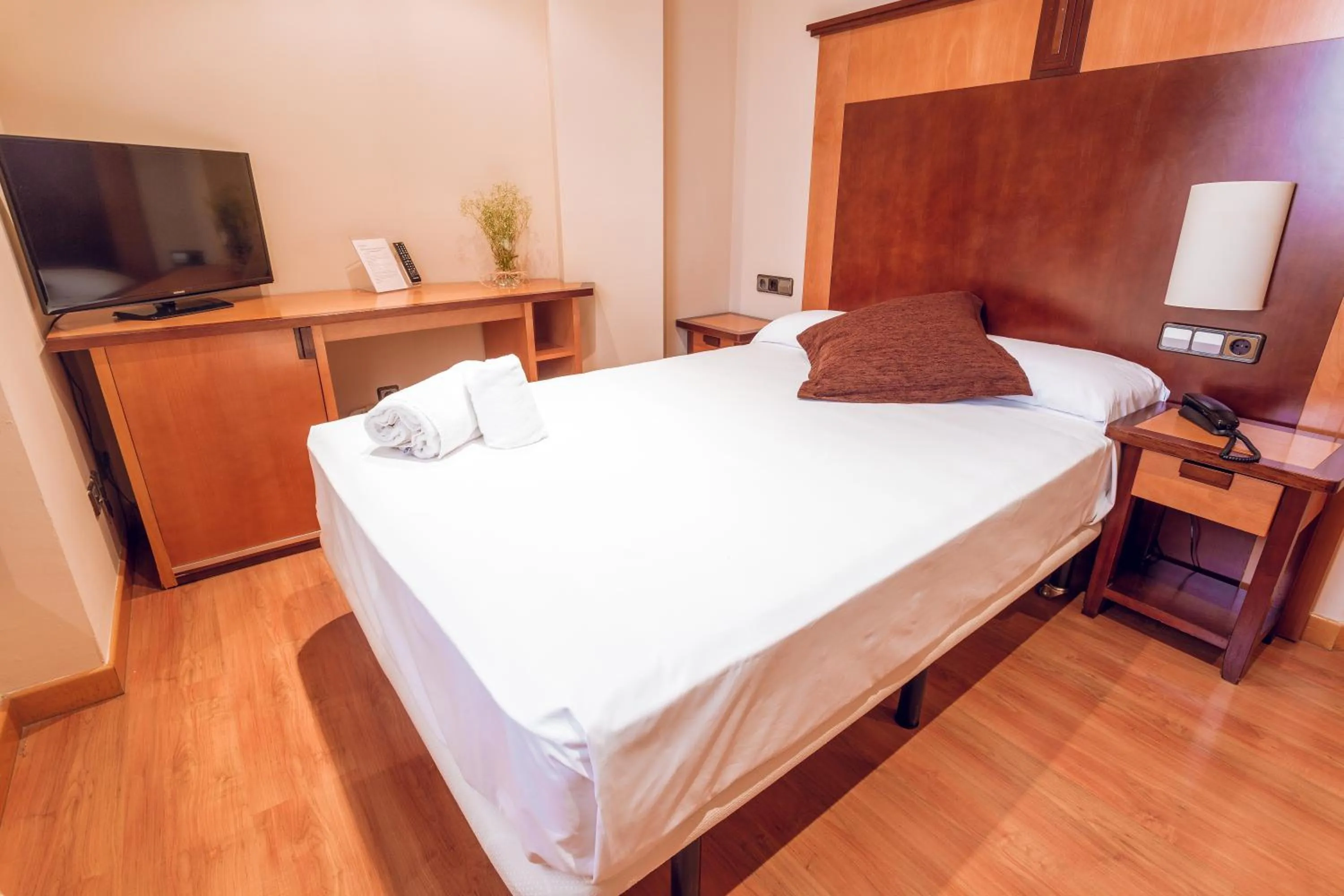 Bed in Hotel Bardo Recoletos Coco