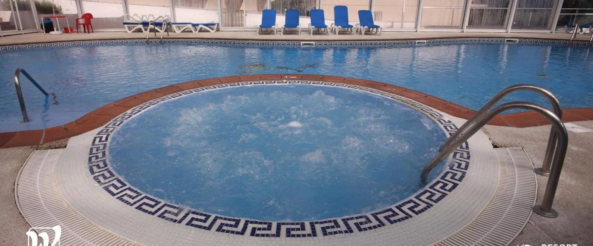 Swimming pool in Apartamentos Las Sirenas